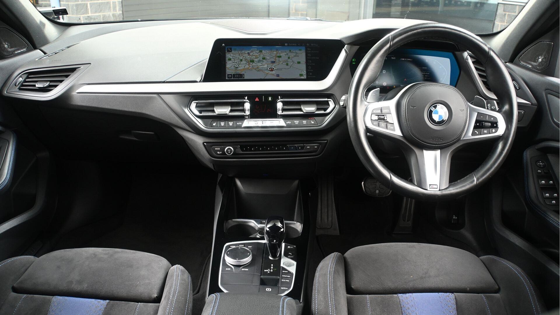 BMW 1 Series view 4