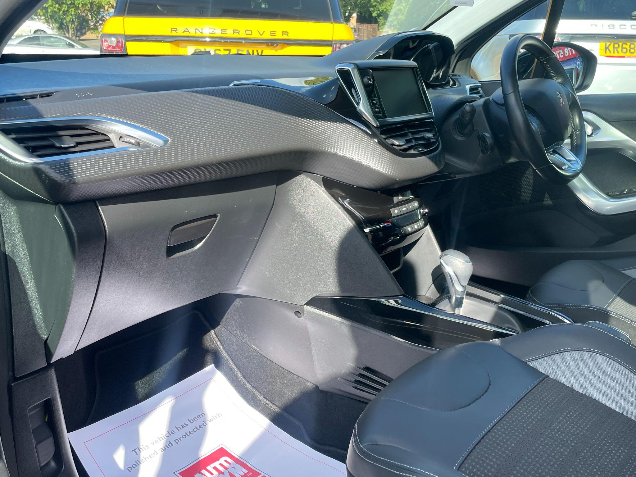 Peugeot 2008 view 20