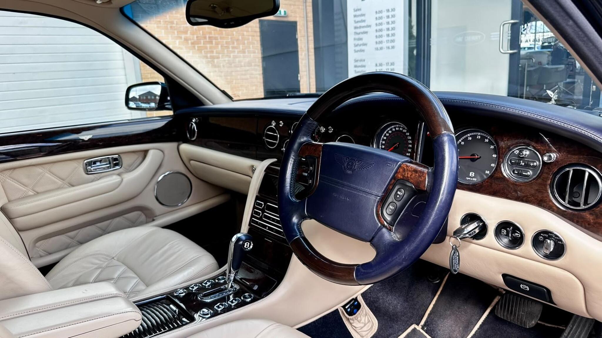 Bentley Arnage view 45