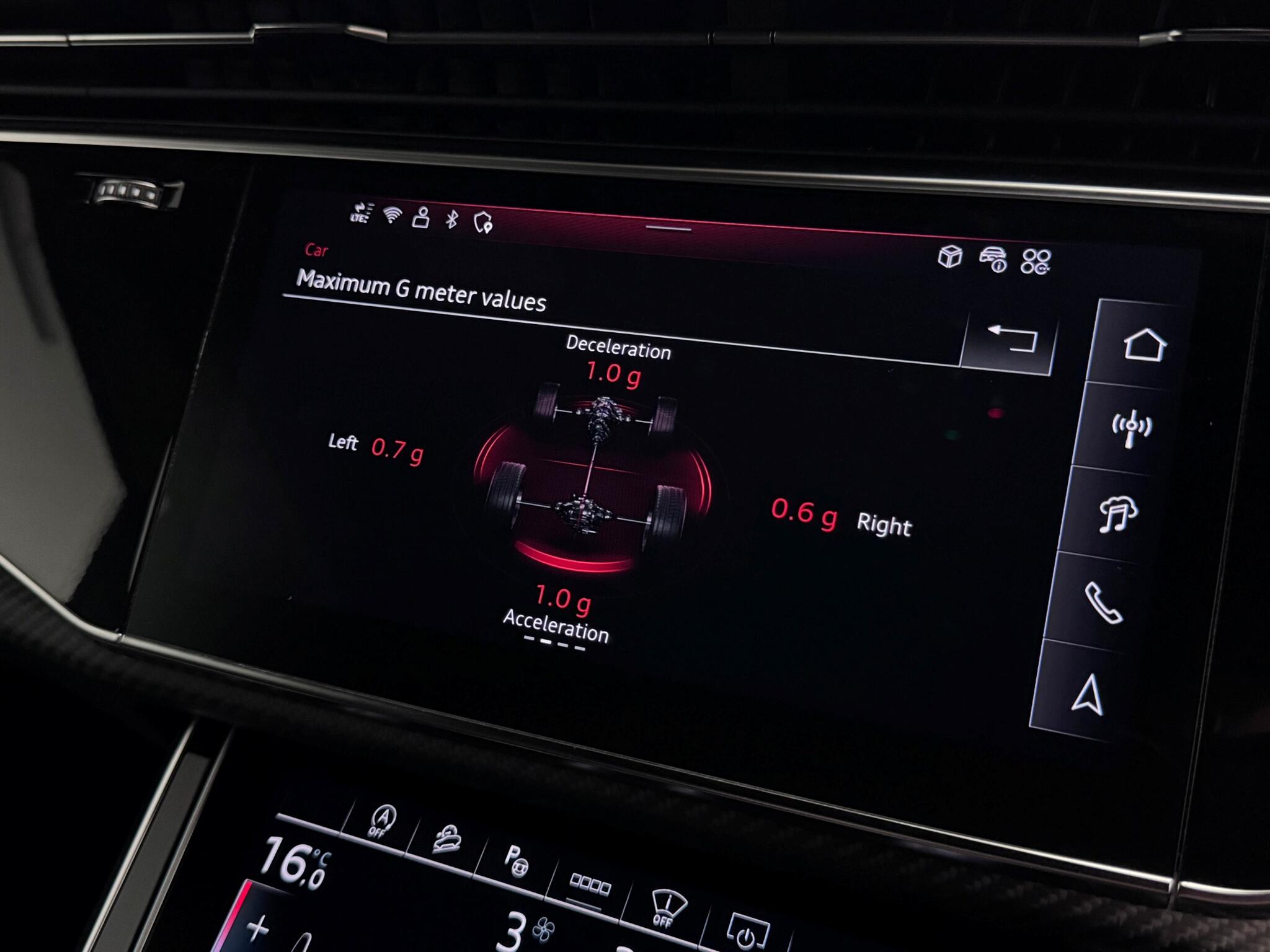 Audi RSQ8 view 64