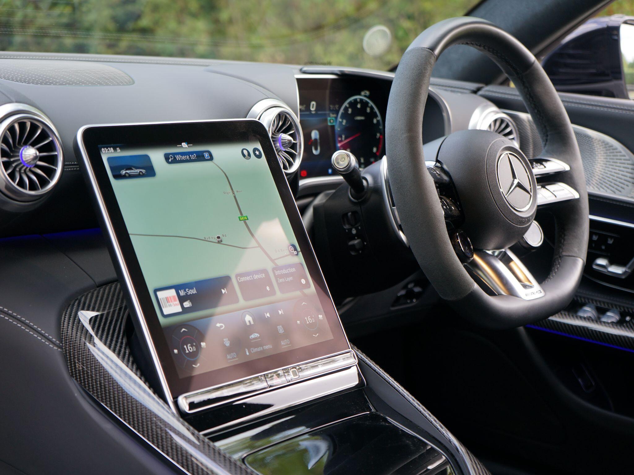 Mercedes-Benz SL view 16