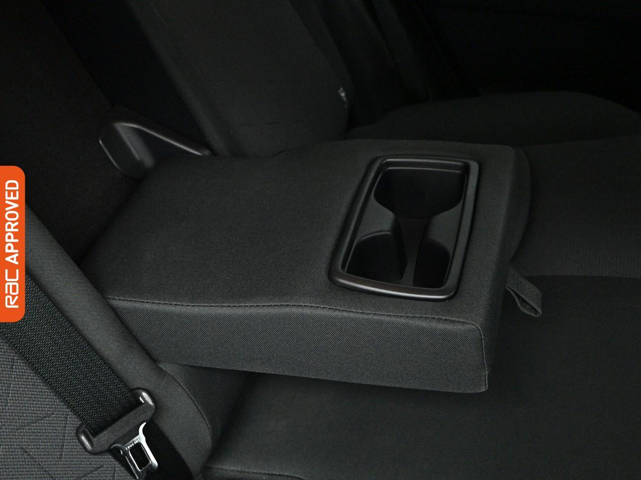Toyota RAV4 view 23