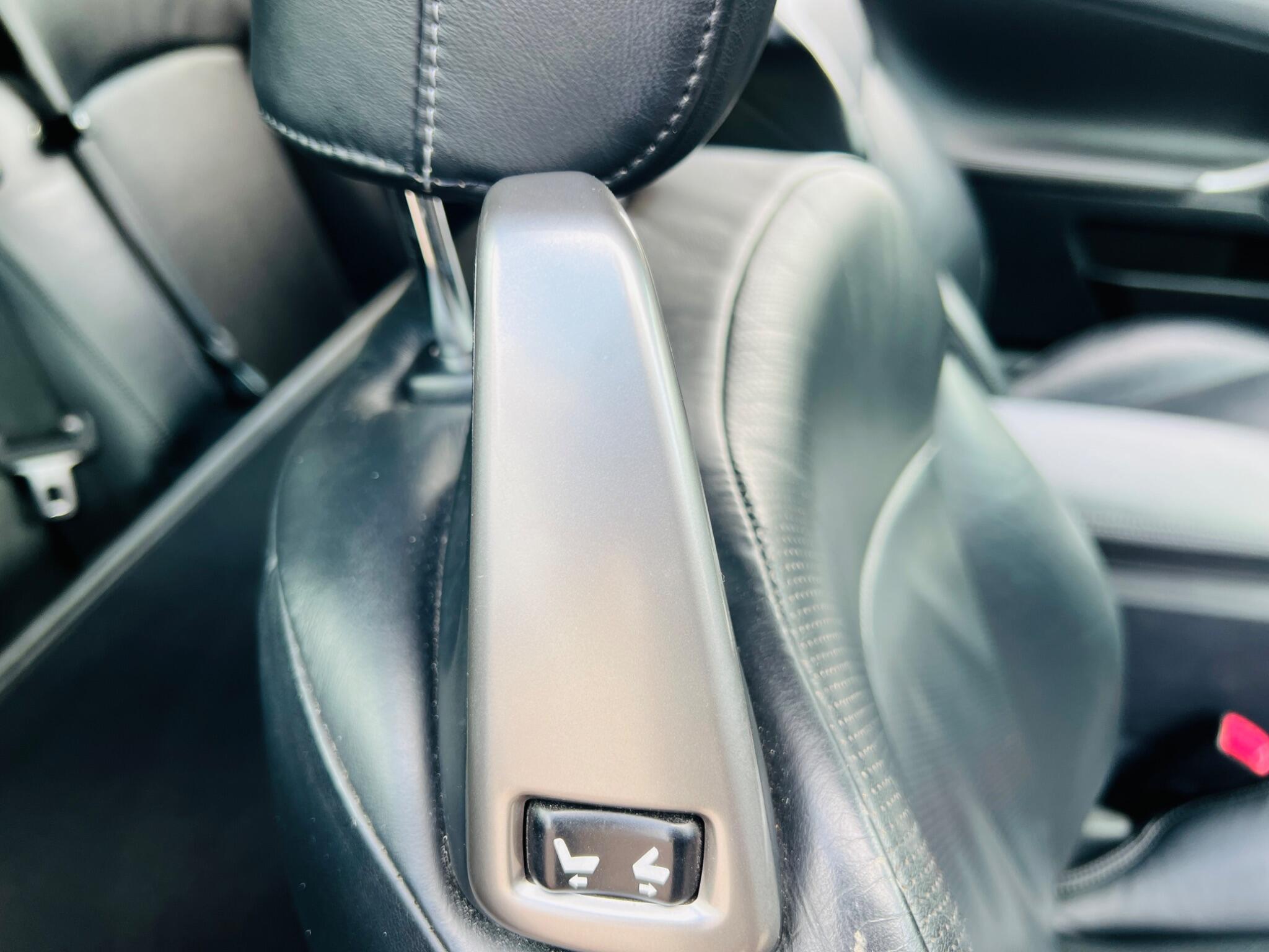 Lexus Is view 90