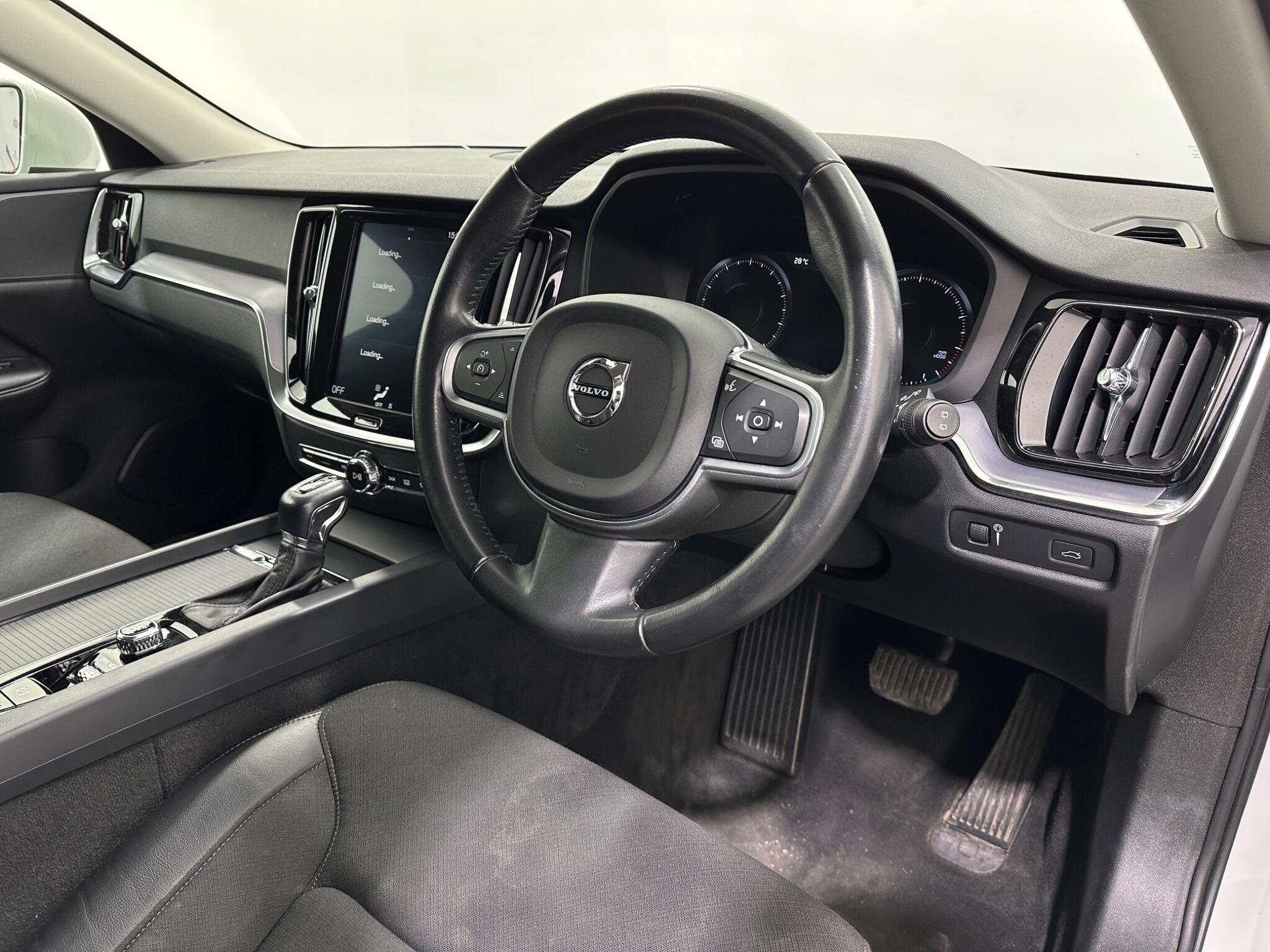 Volvo V60 view 11