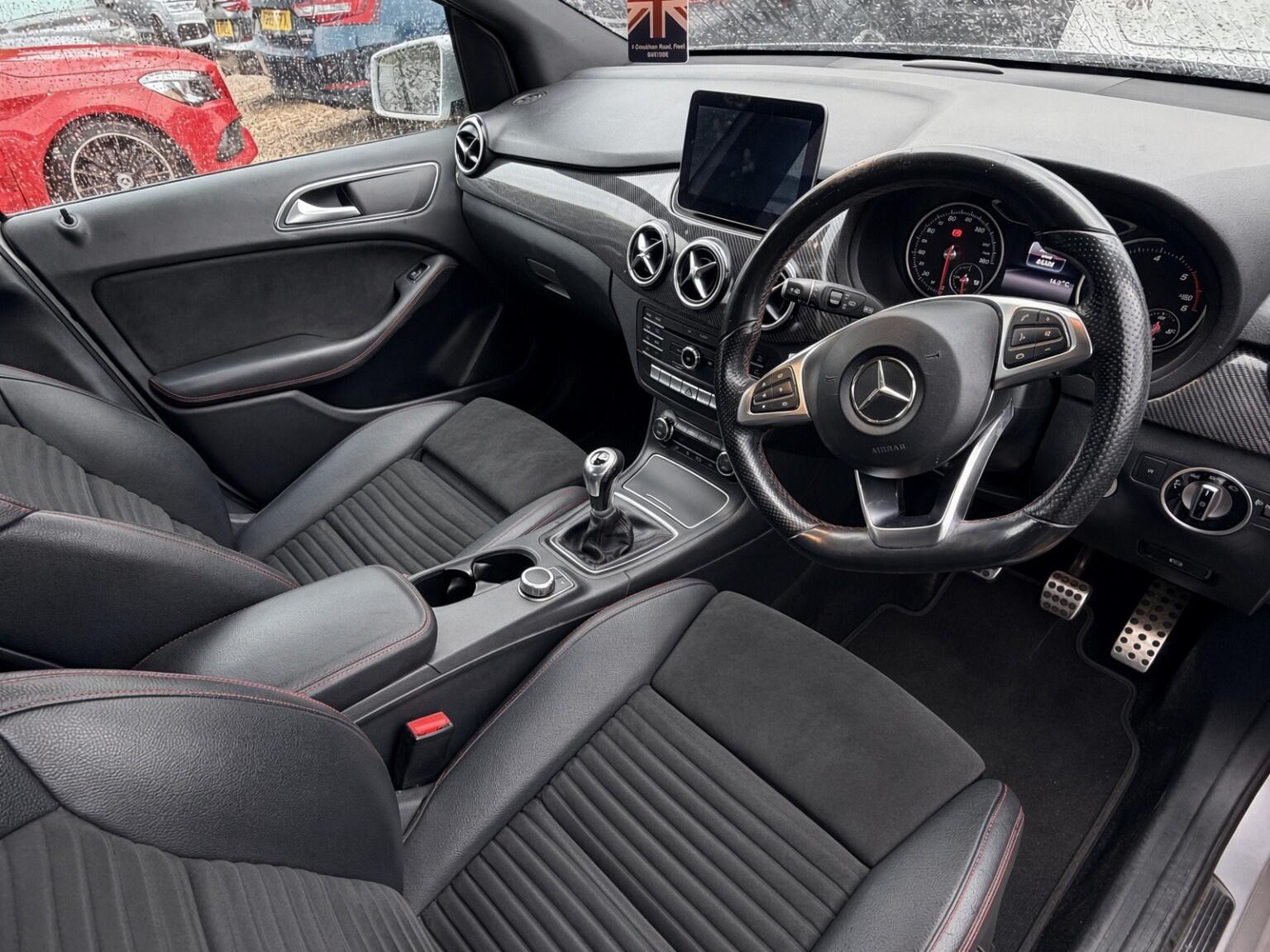 Mercedes-Benz B-Class view 12