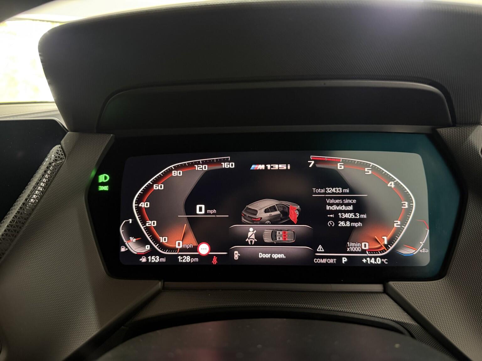 BMW 1 Series view 15