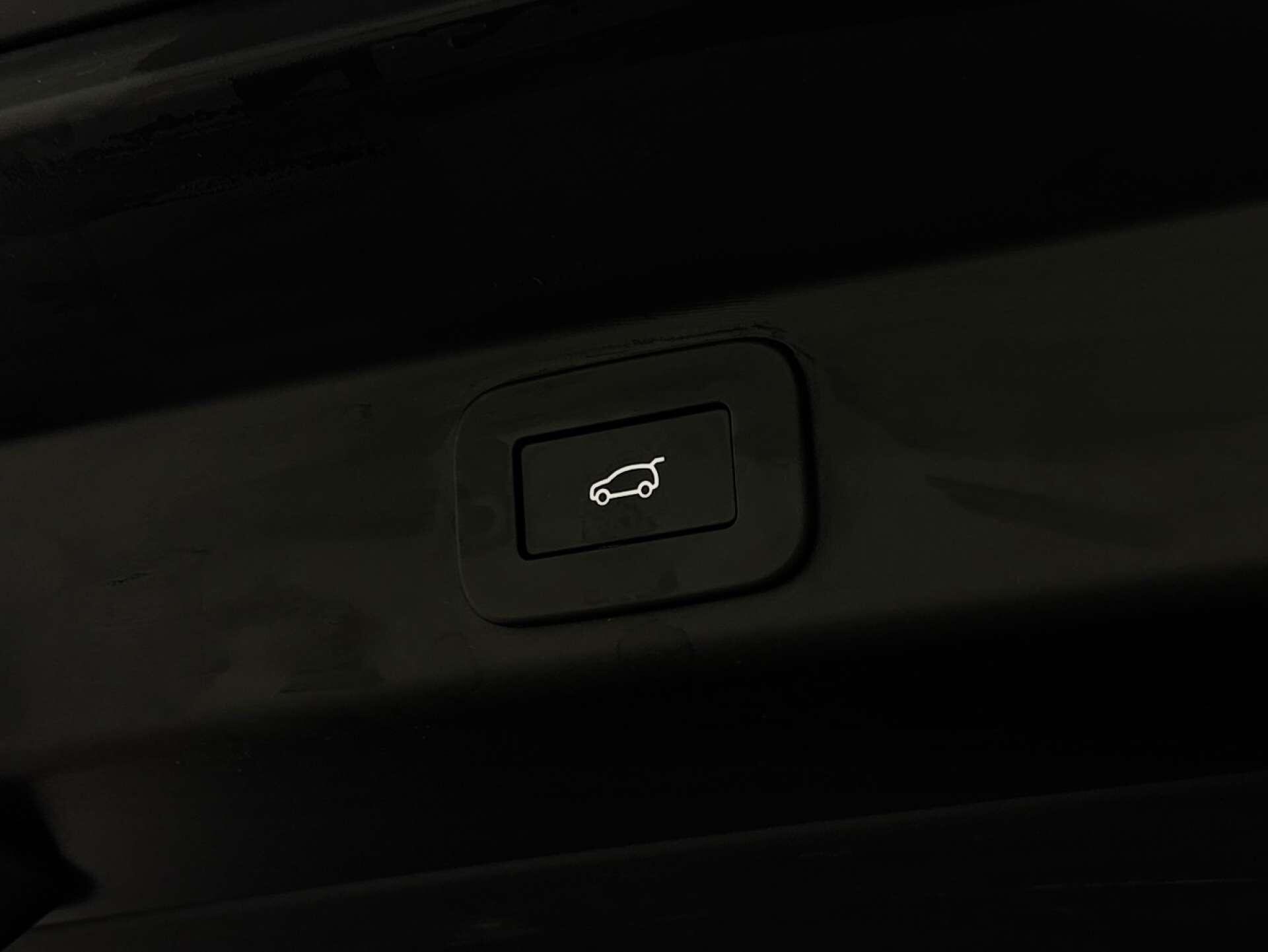 Land Rover Range Rover Sport view 28