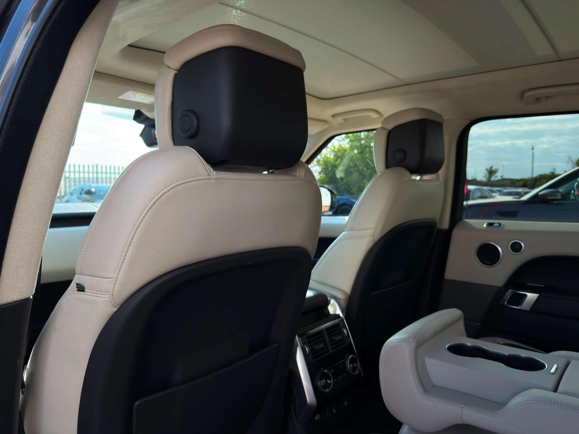 Land Rover Range Rover Sport view 40