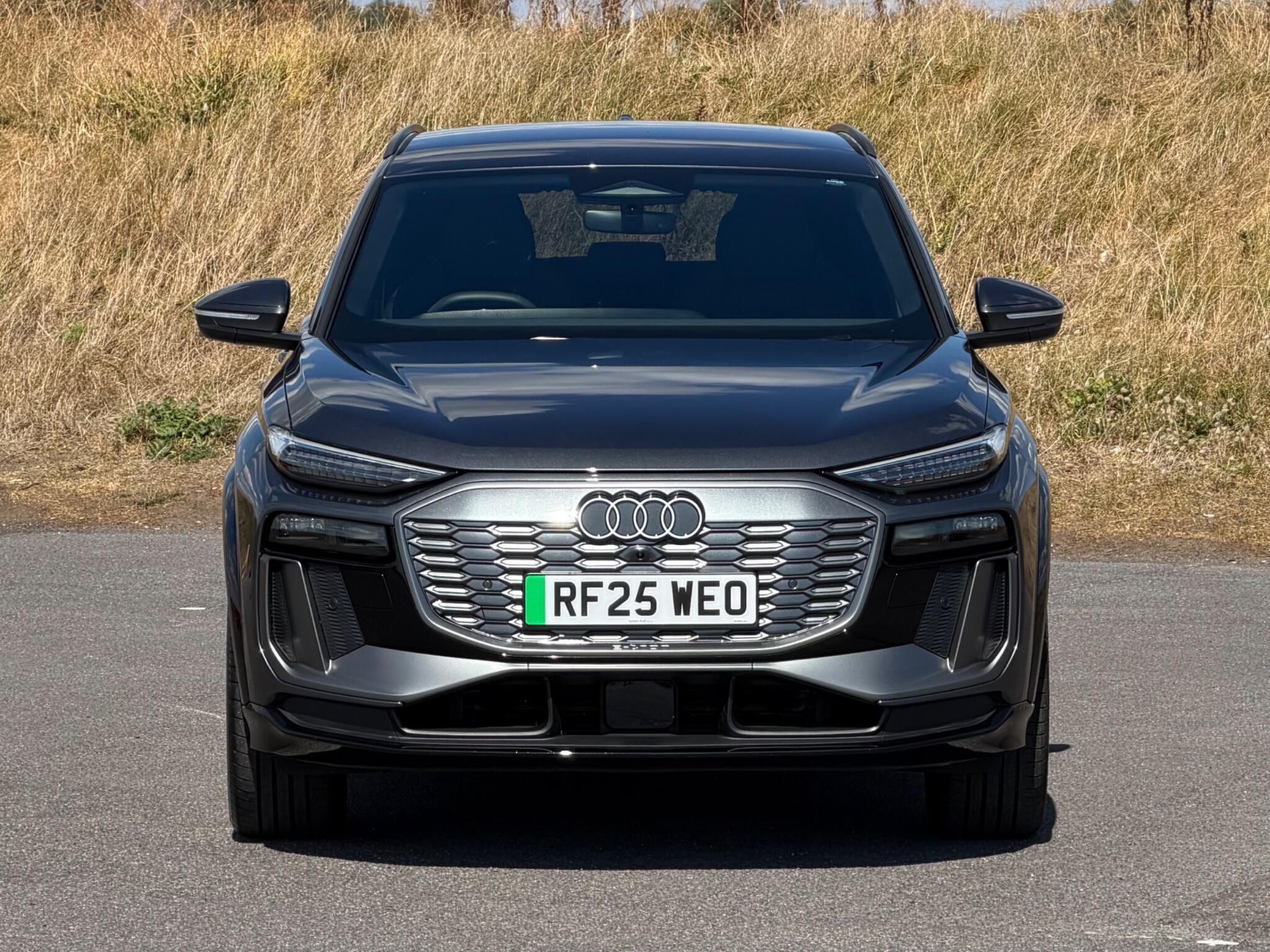 Audi E-Tron view 42