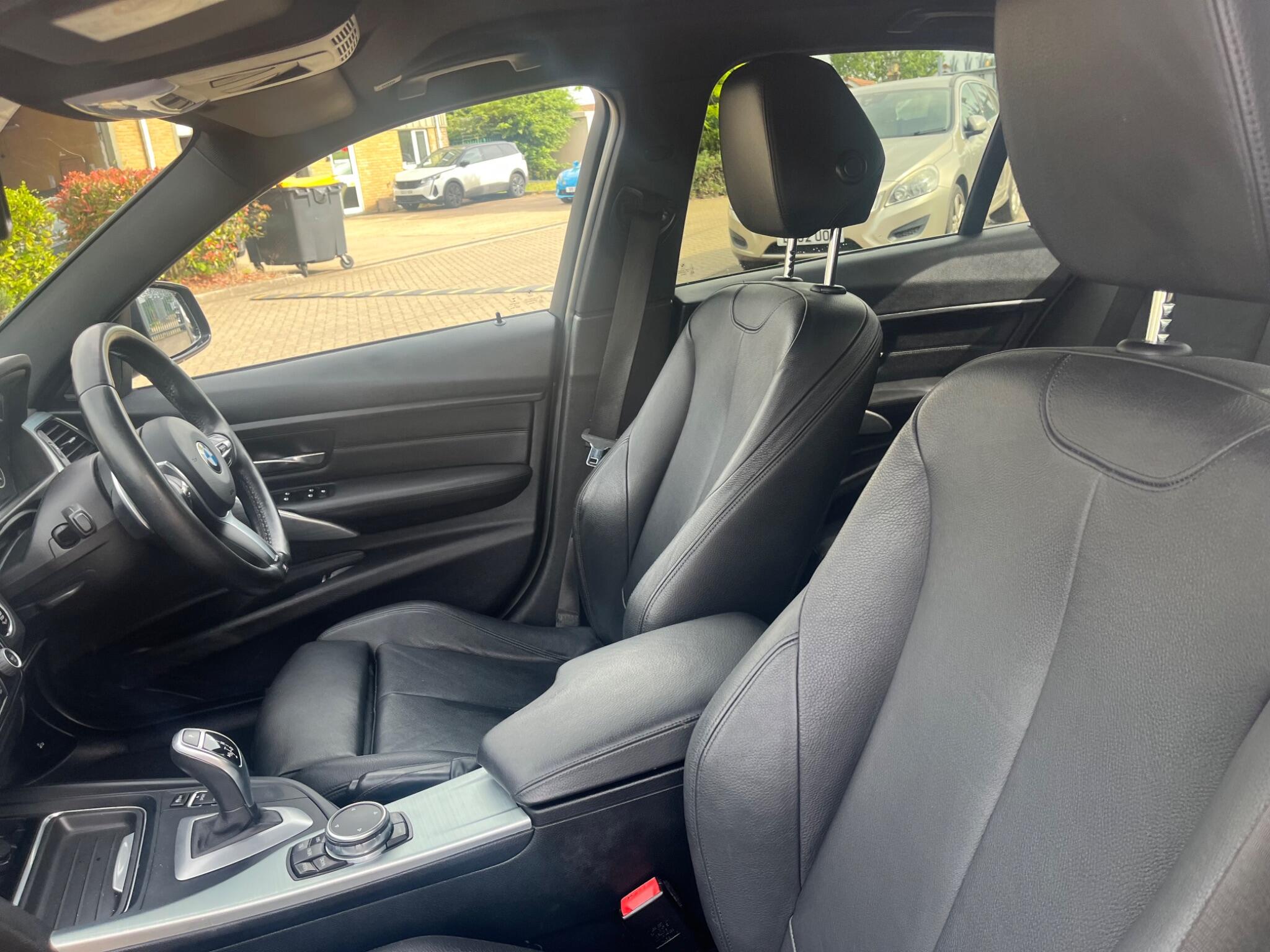 BMW 3 Series view 43