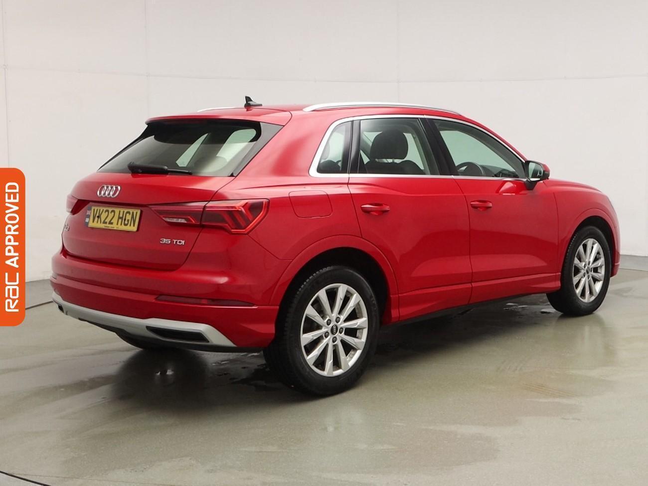 Audi Q3 view 28