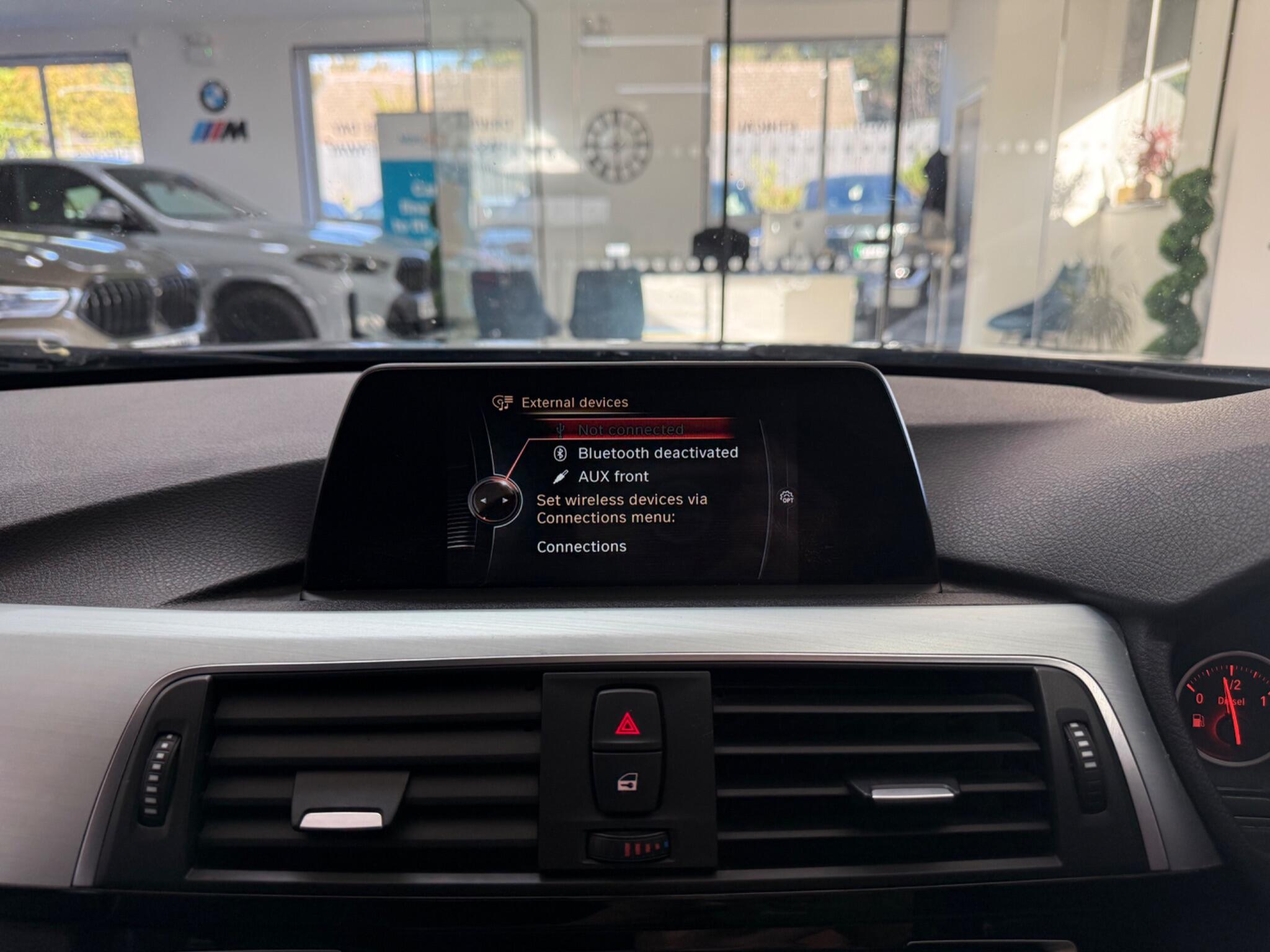BMW 3 Series view 9
