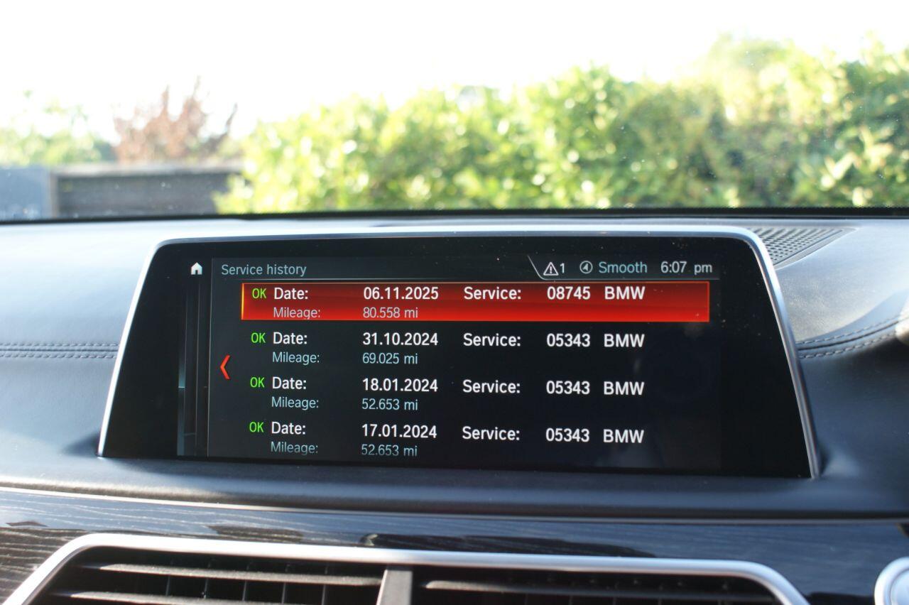 BMW 7 Series view 73