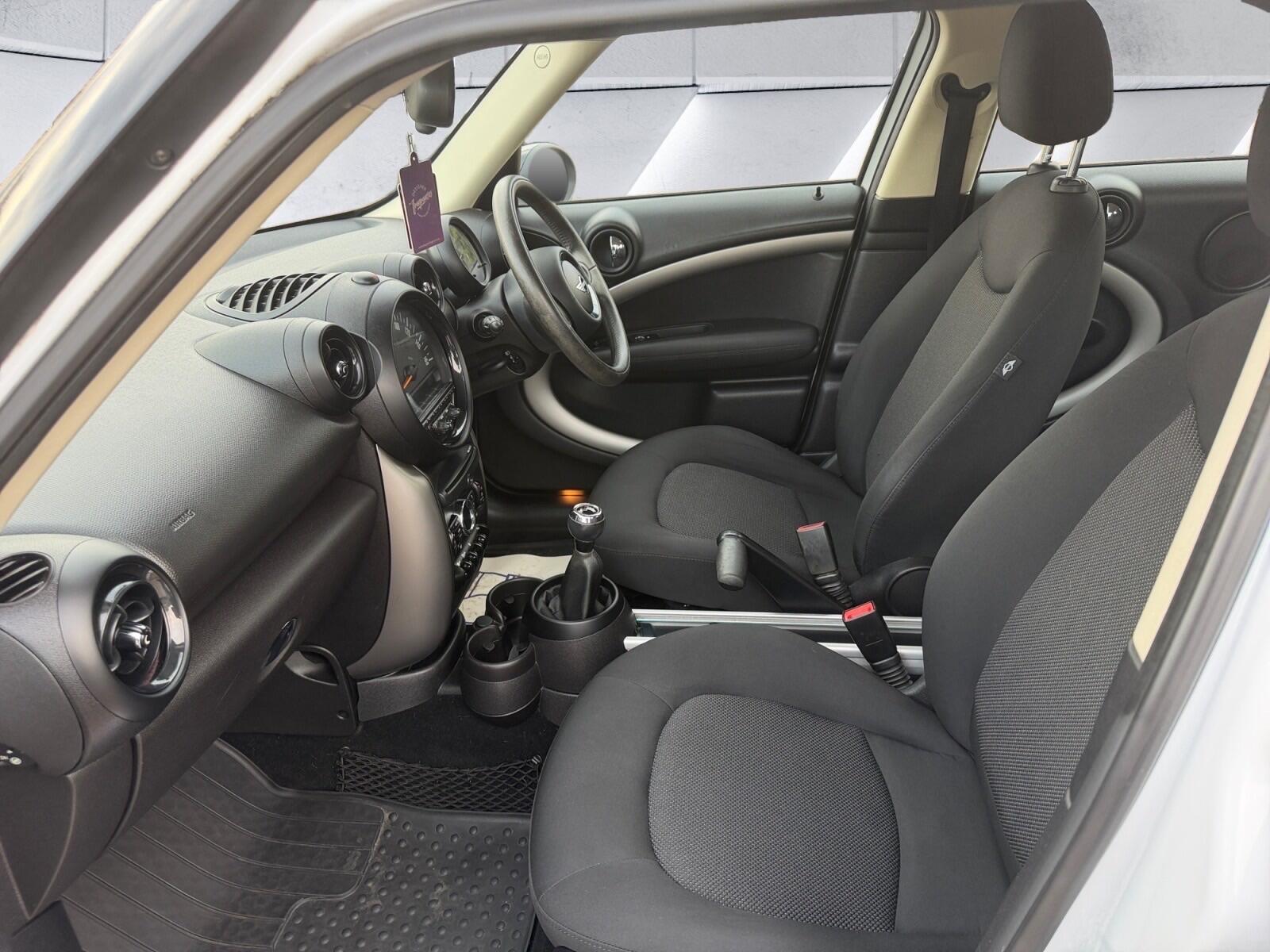 Mini Countryman view 14