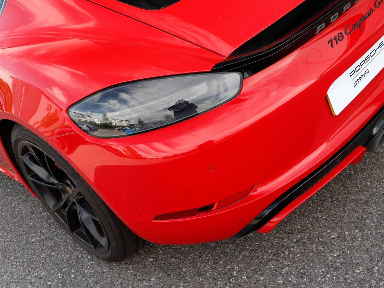 Porsche Cayman view 28