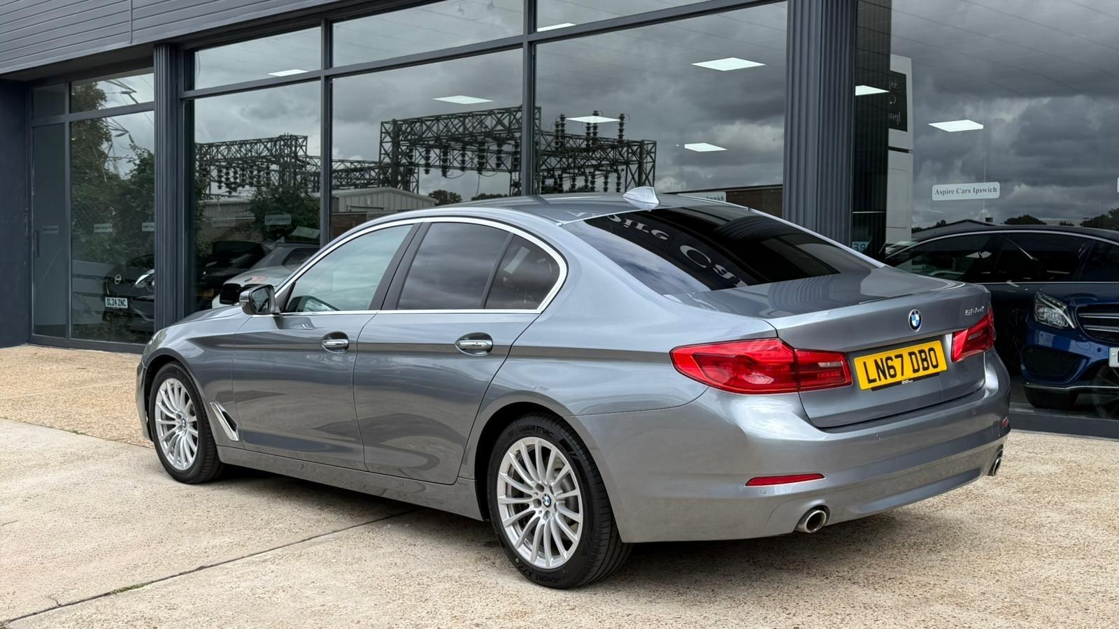 BMW 5 Series view 5
