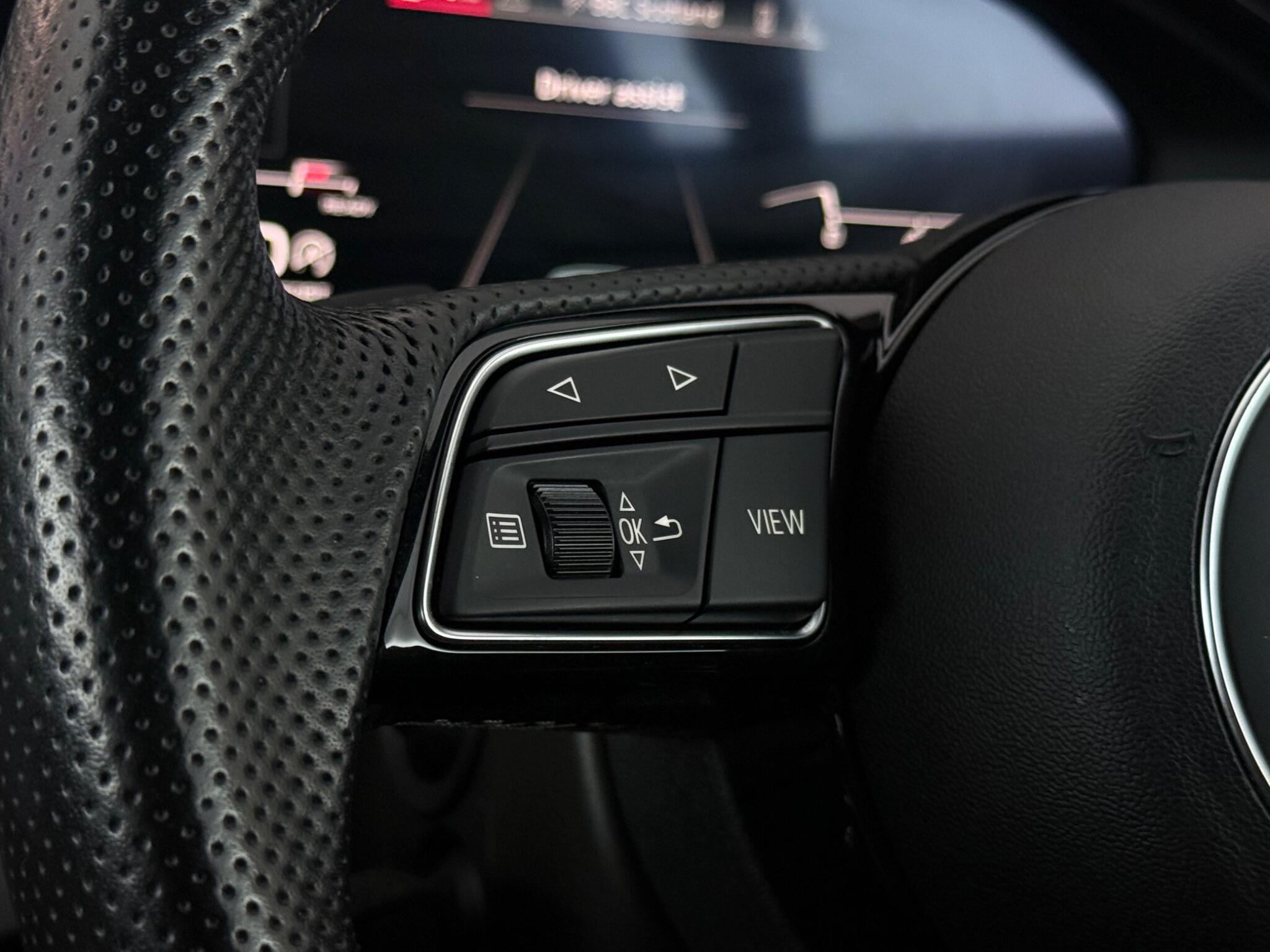 Audi A4 view 13