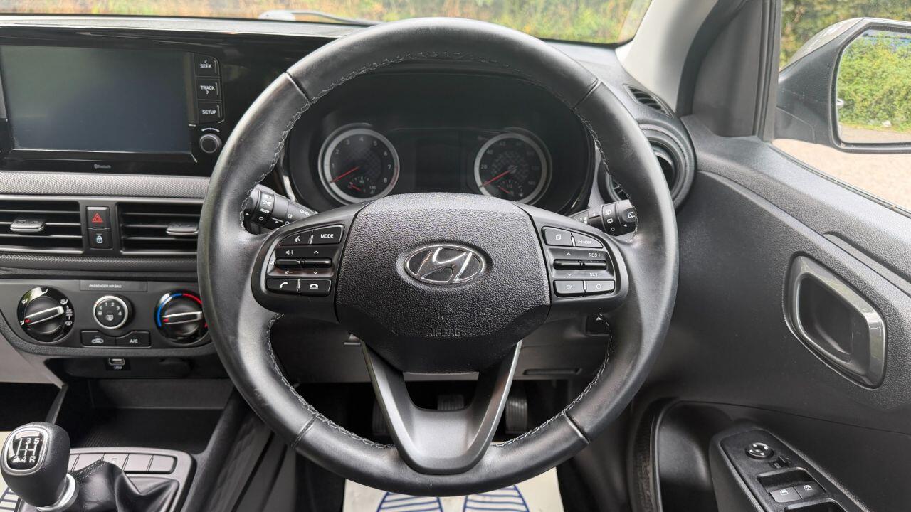 Hyundai i10 view 16