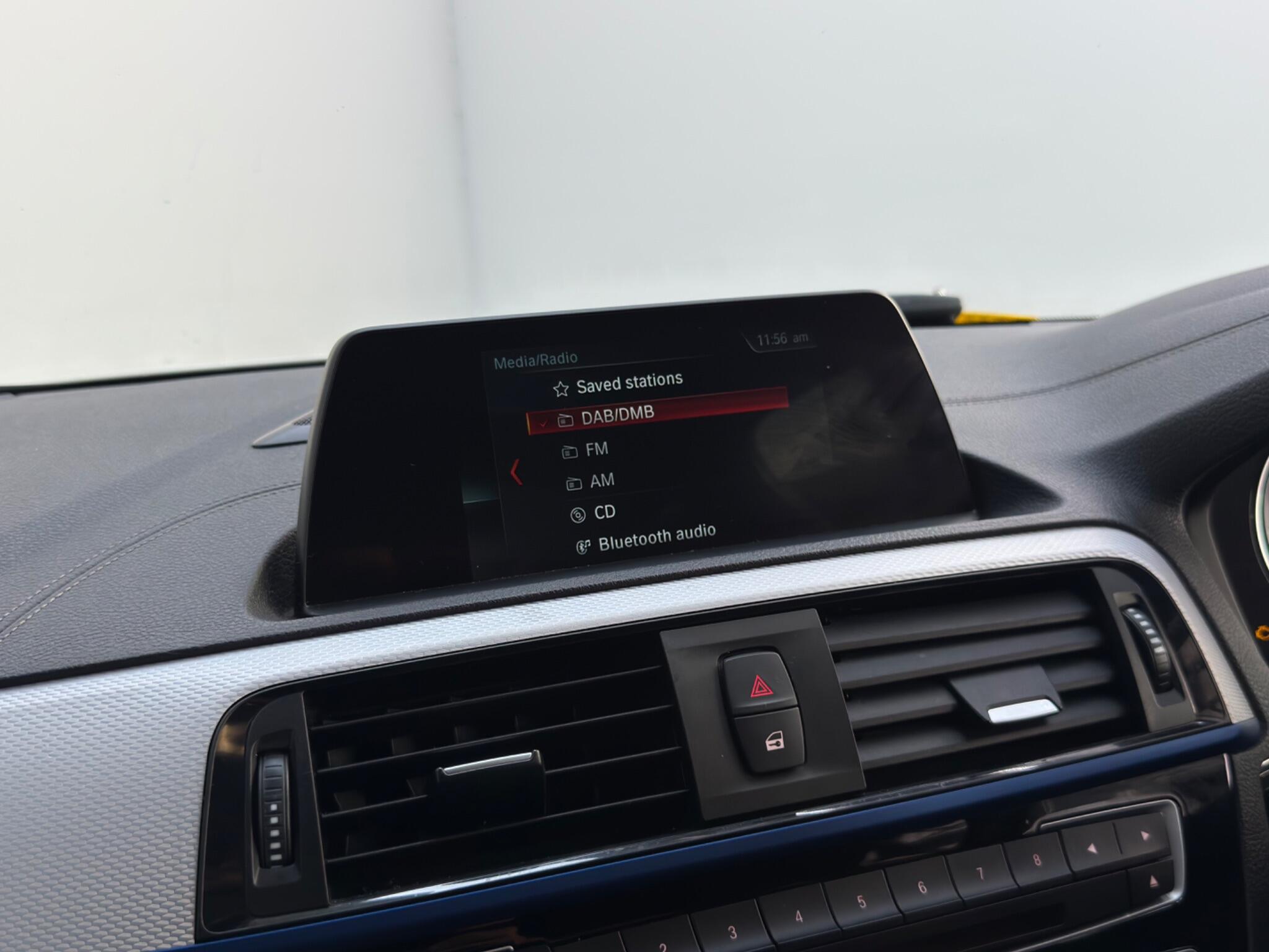 BMW 1 Series view 25