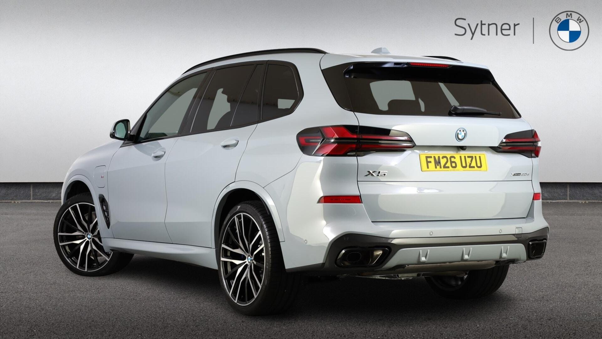 BMW X5 view 2