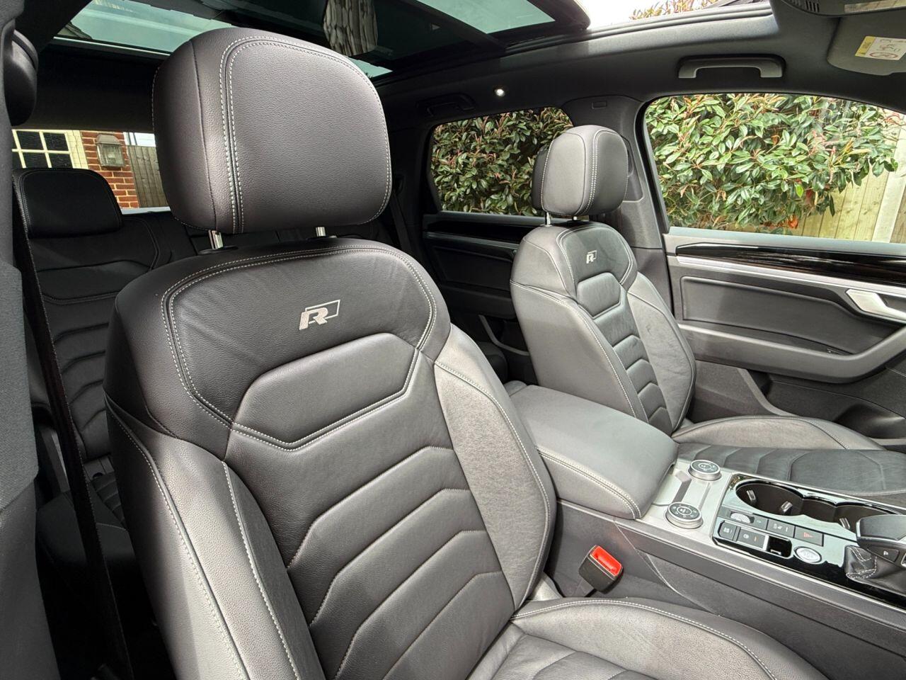 Volkswagen Touareg view 43