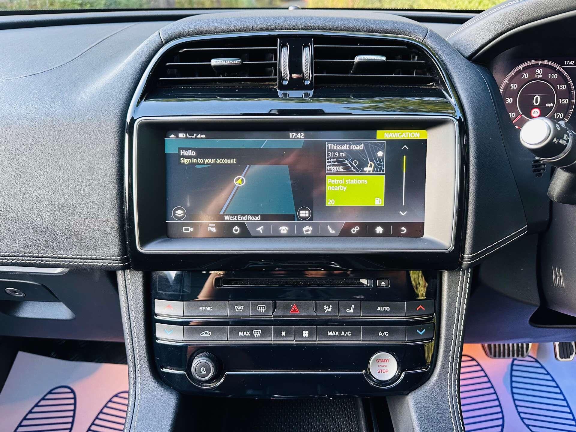Jaguar F-Pace view 12