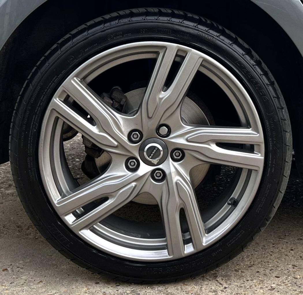 Volvo V40 view 10