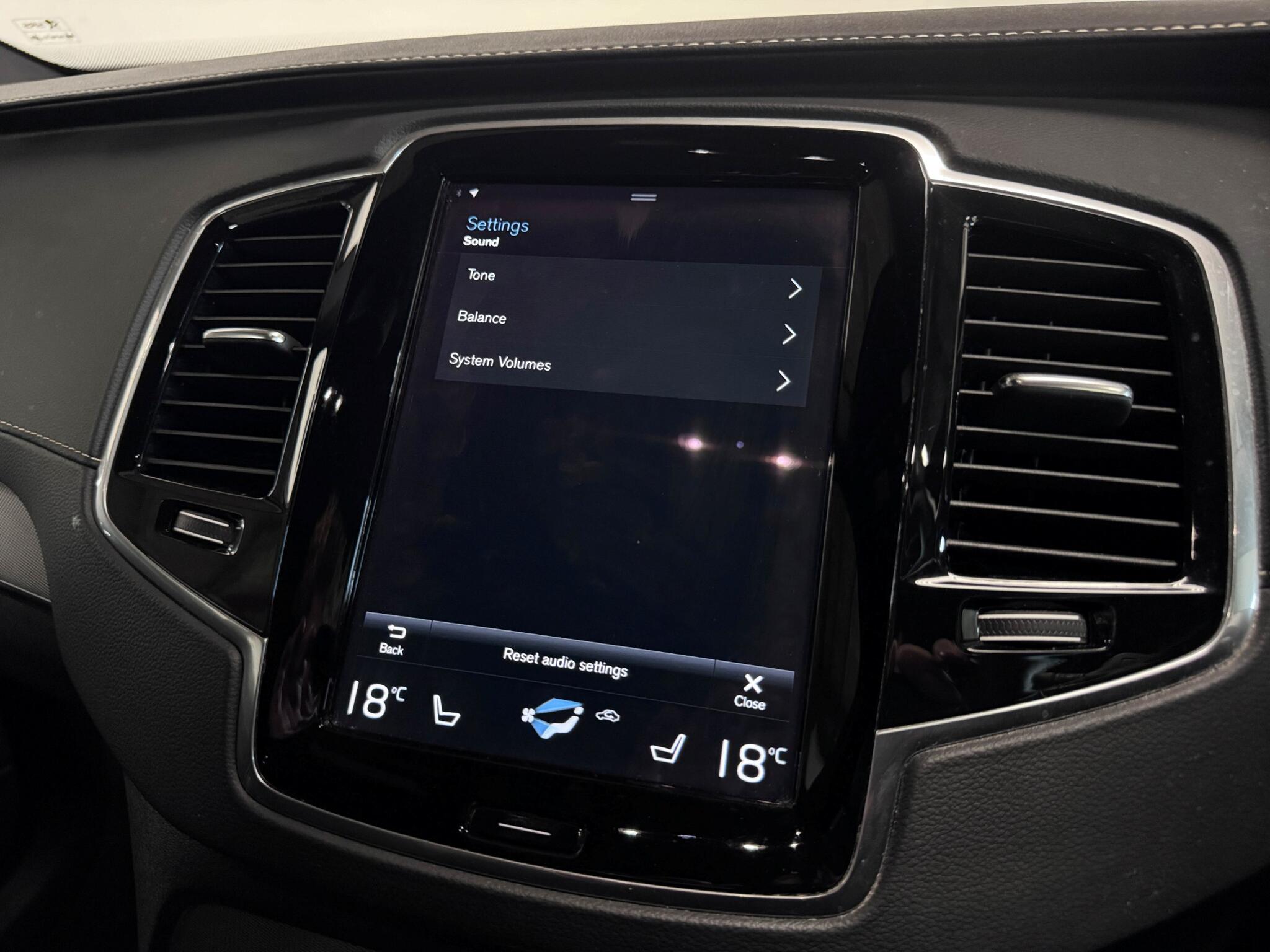Volvo XC90 view 57
