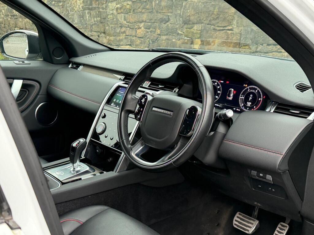 Land Rover Discovery Sport view 11