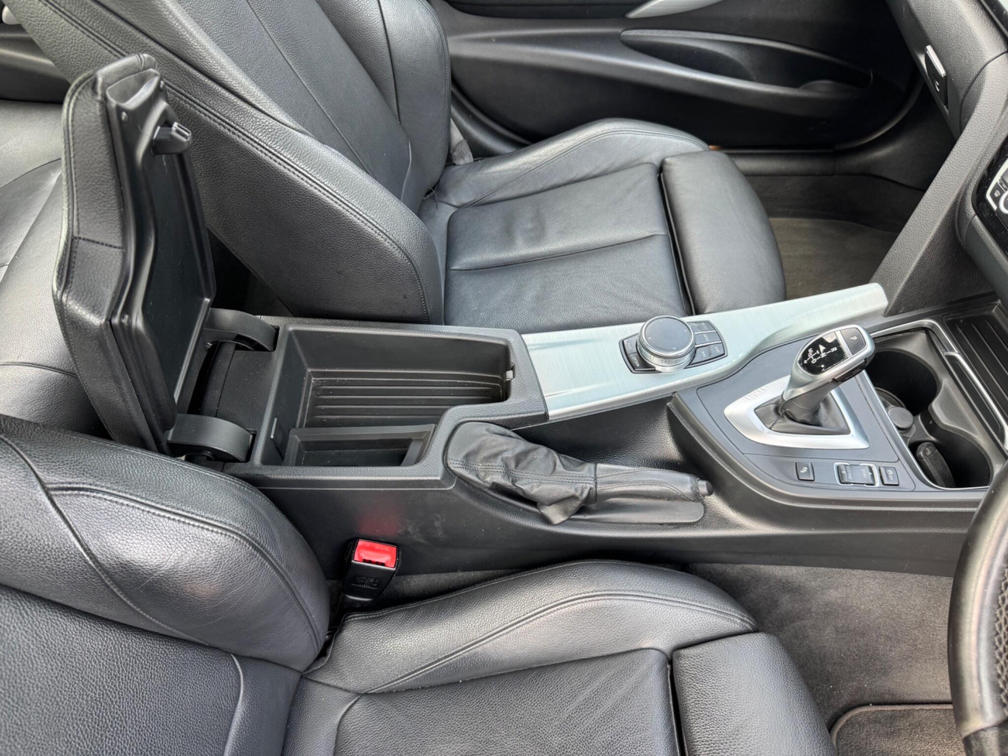 BMW 3 Series view 59