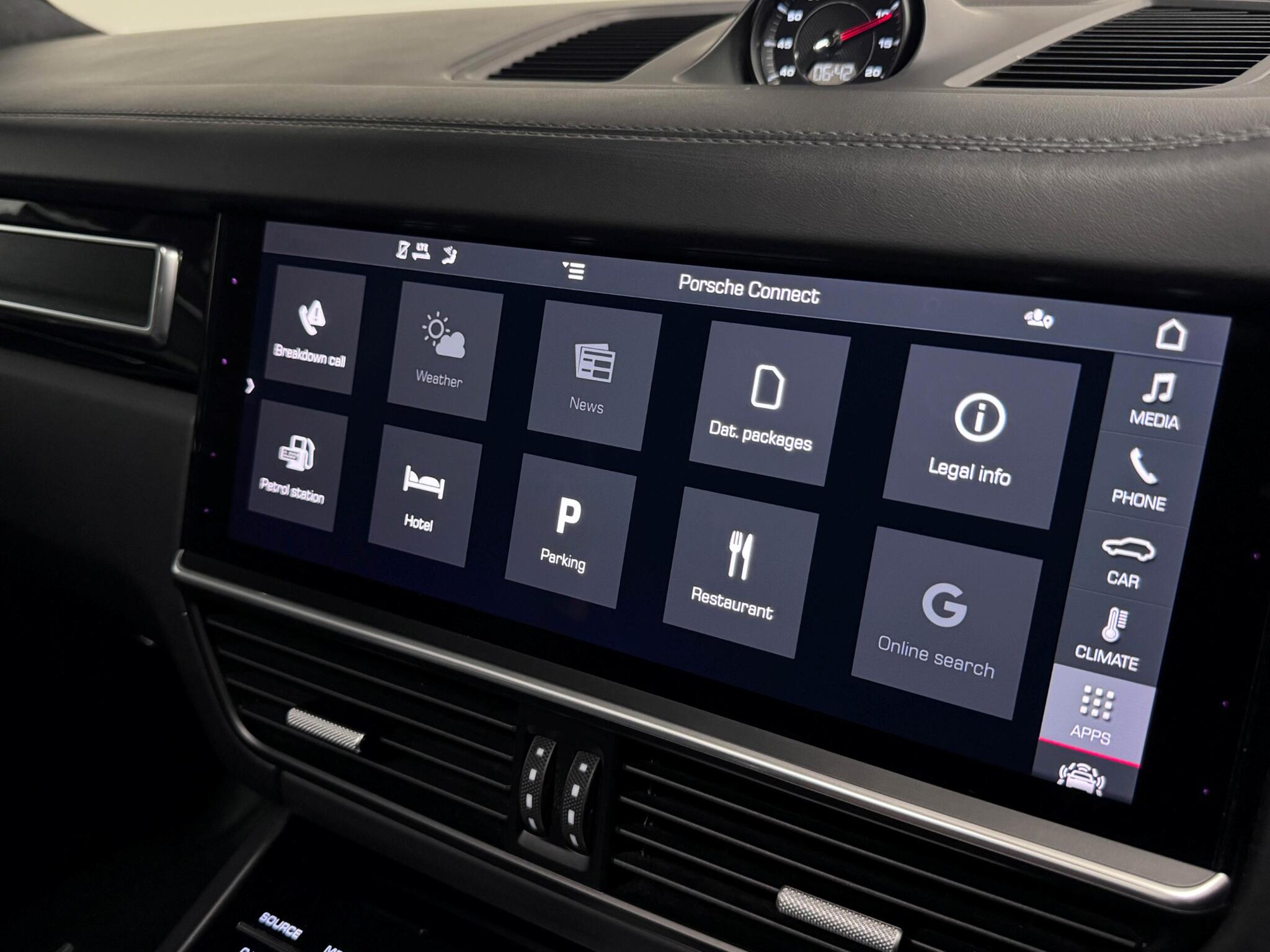 Porsche Cayenne view 74
