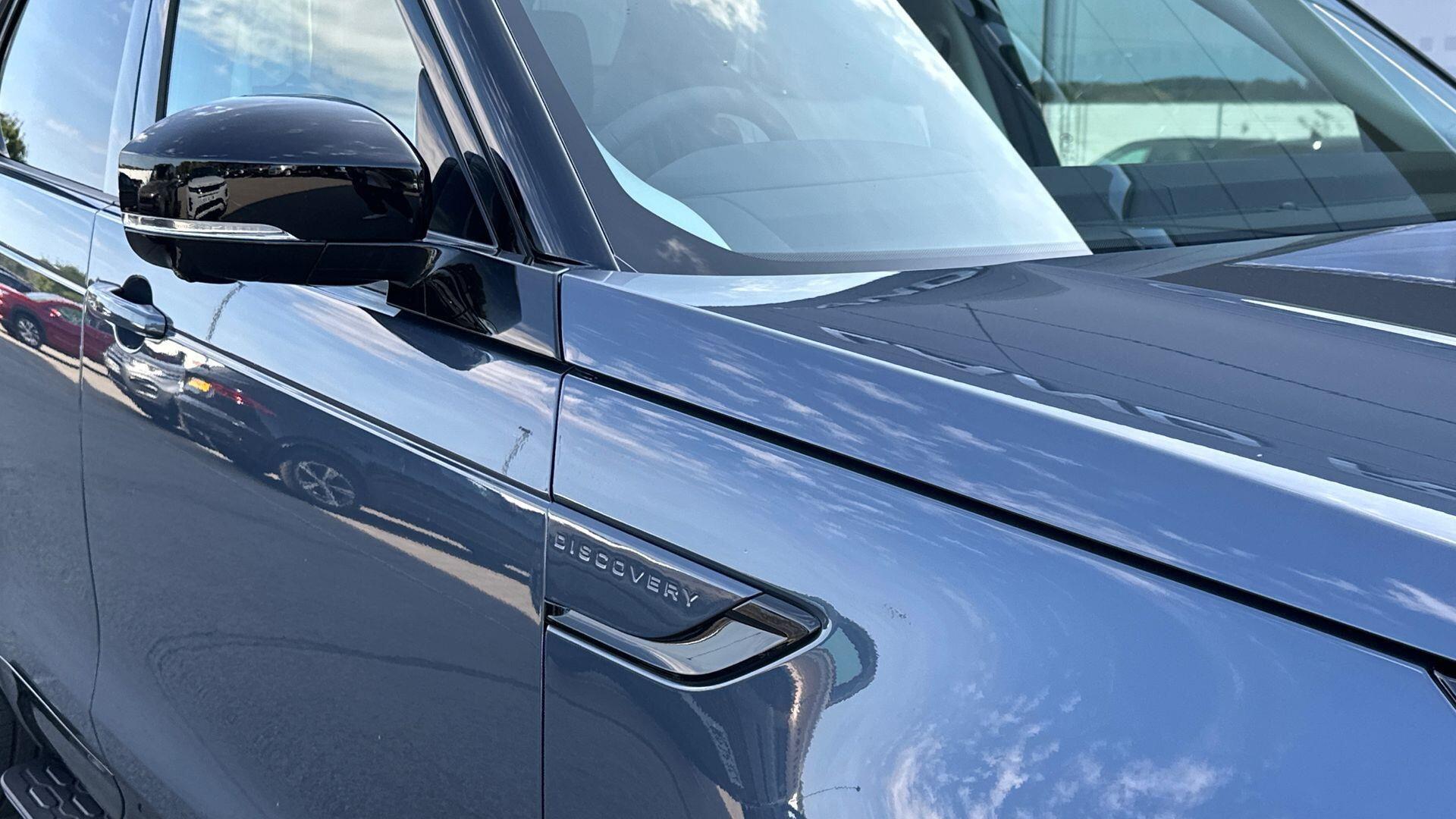 Land Rover Discovery view 33