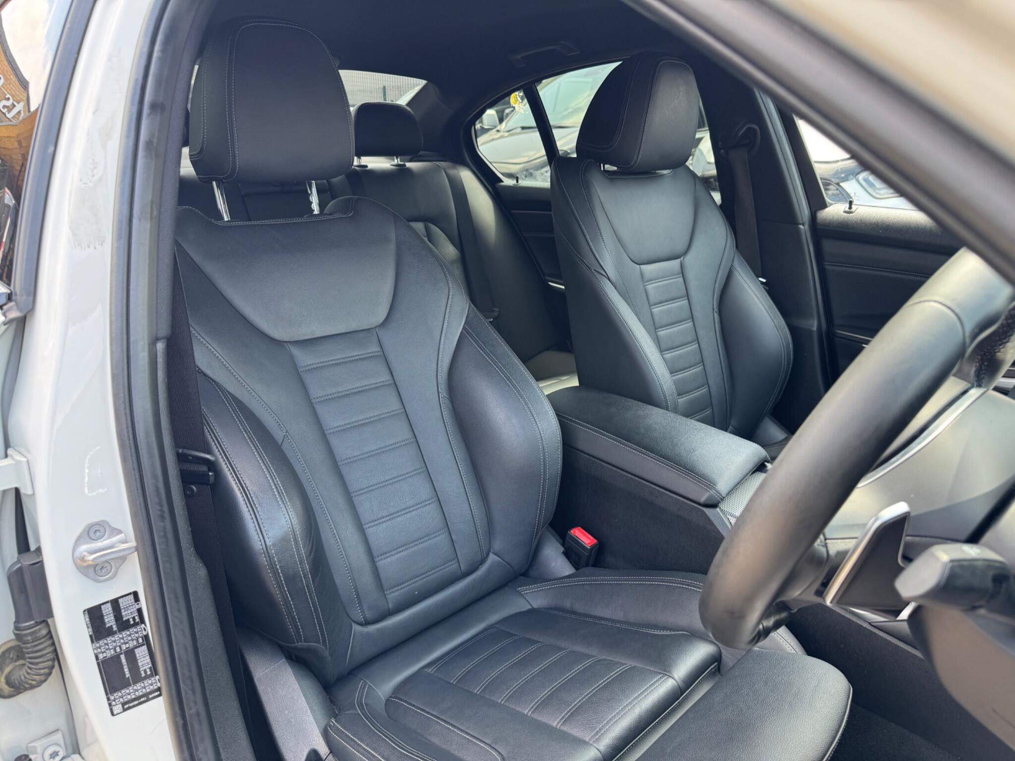 BMW 3 Series view 17