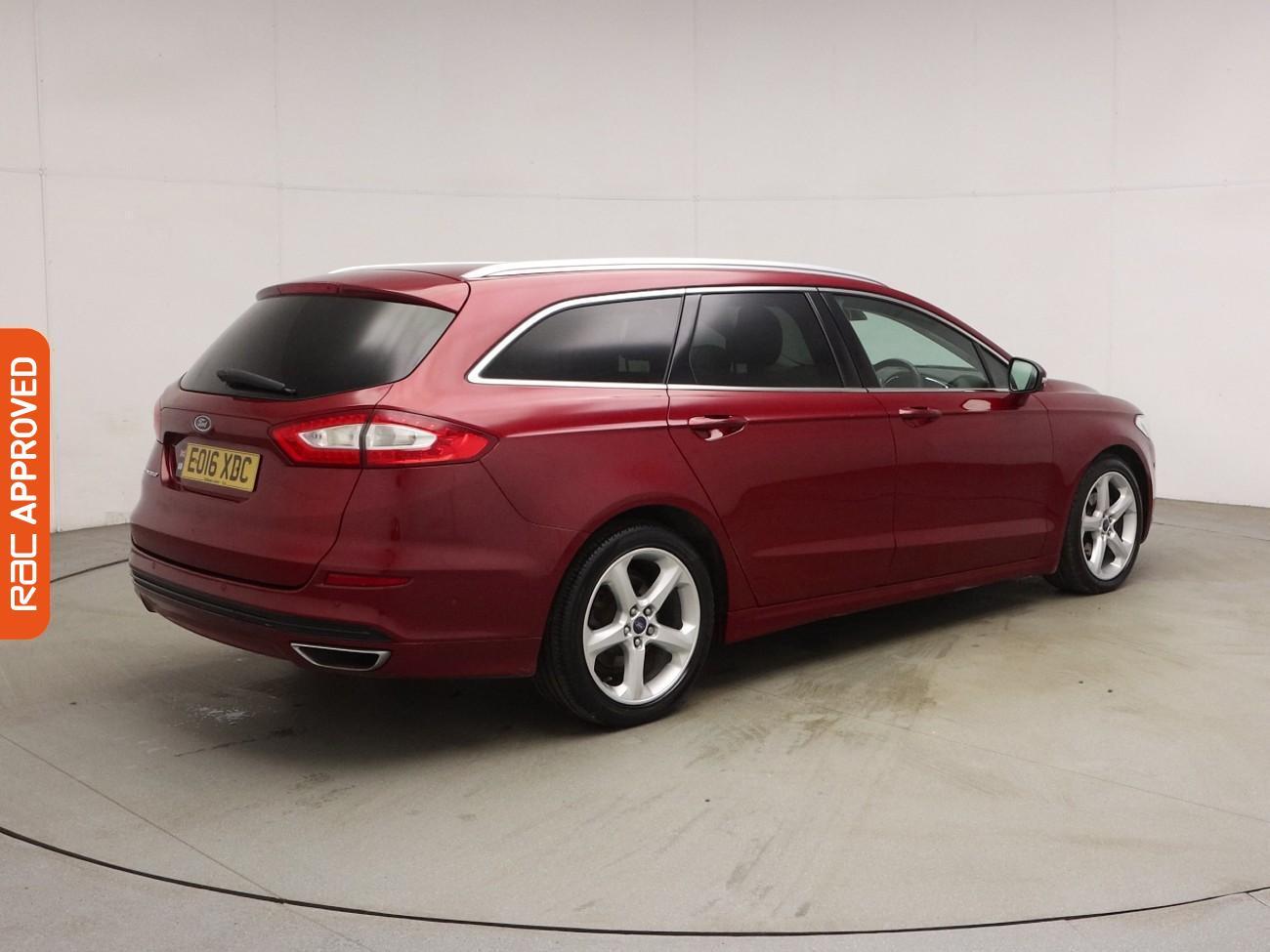Ford Mondeo view 32