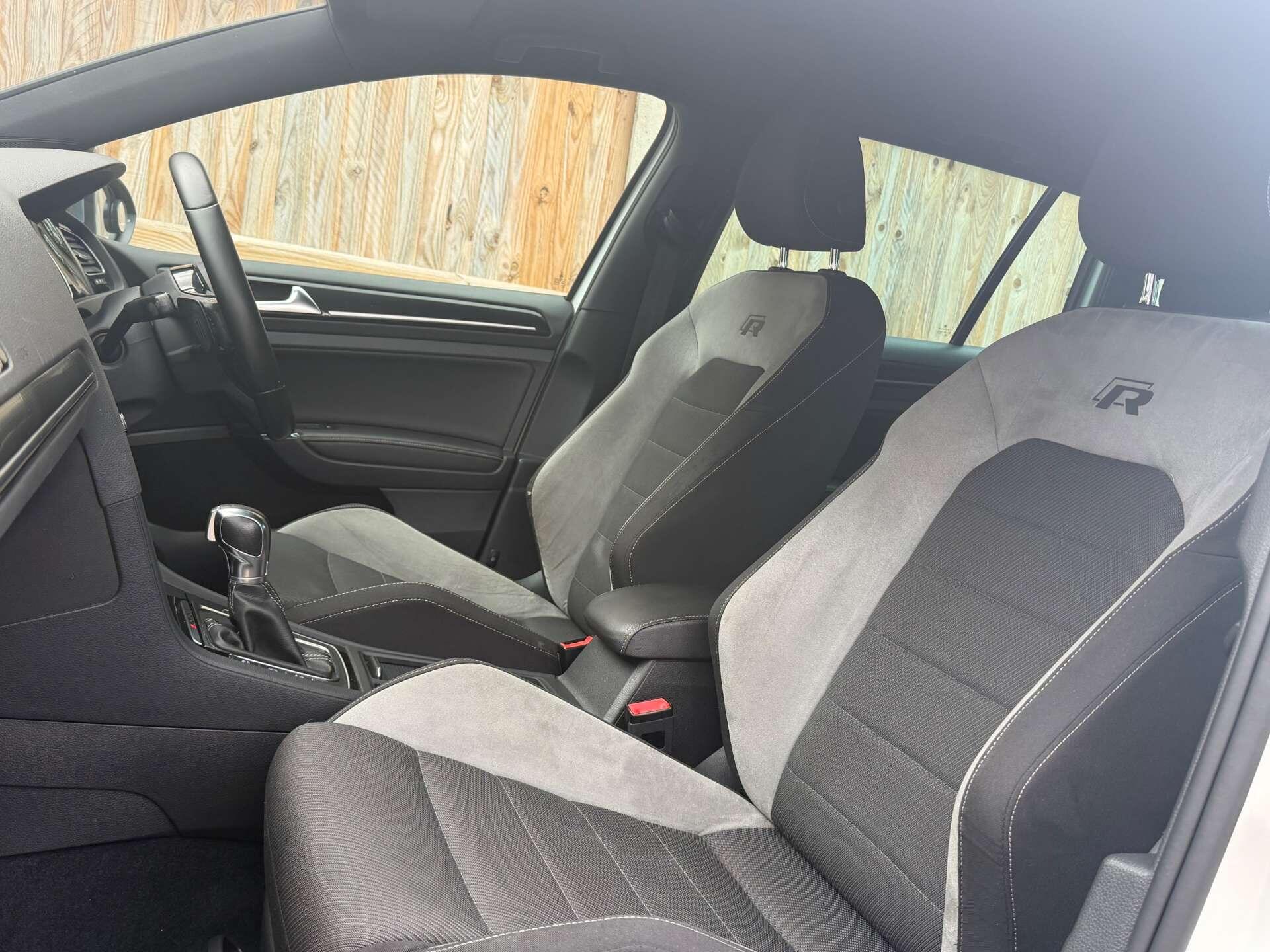Volkswagen Golf view 2