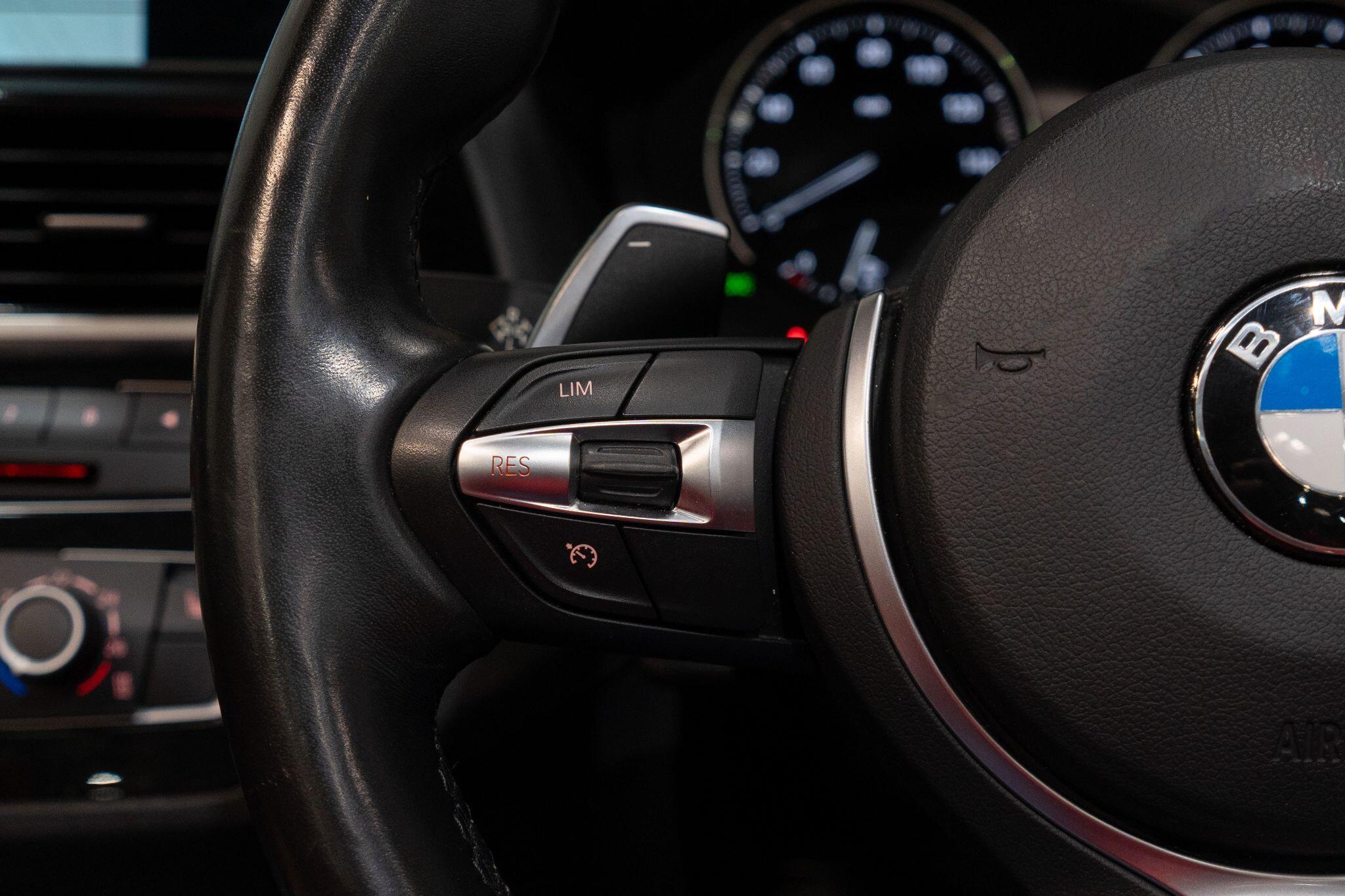 BMW 2 Series view 26