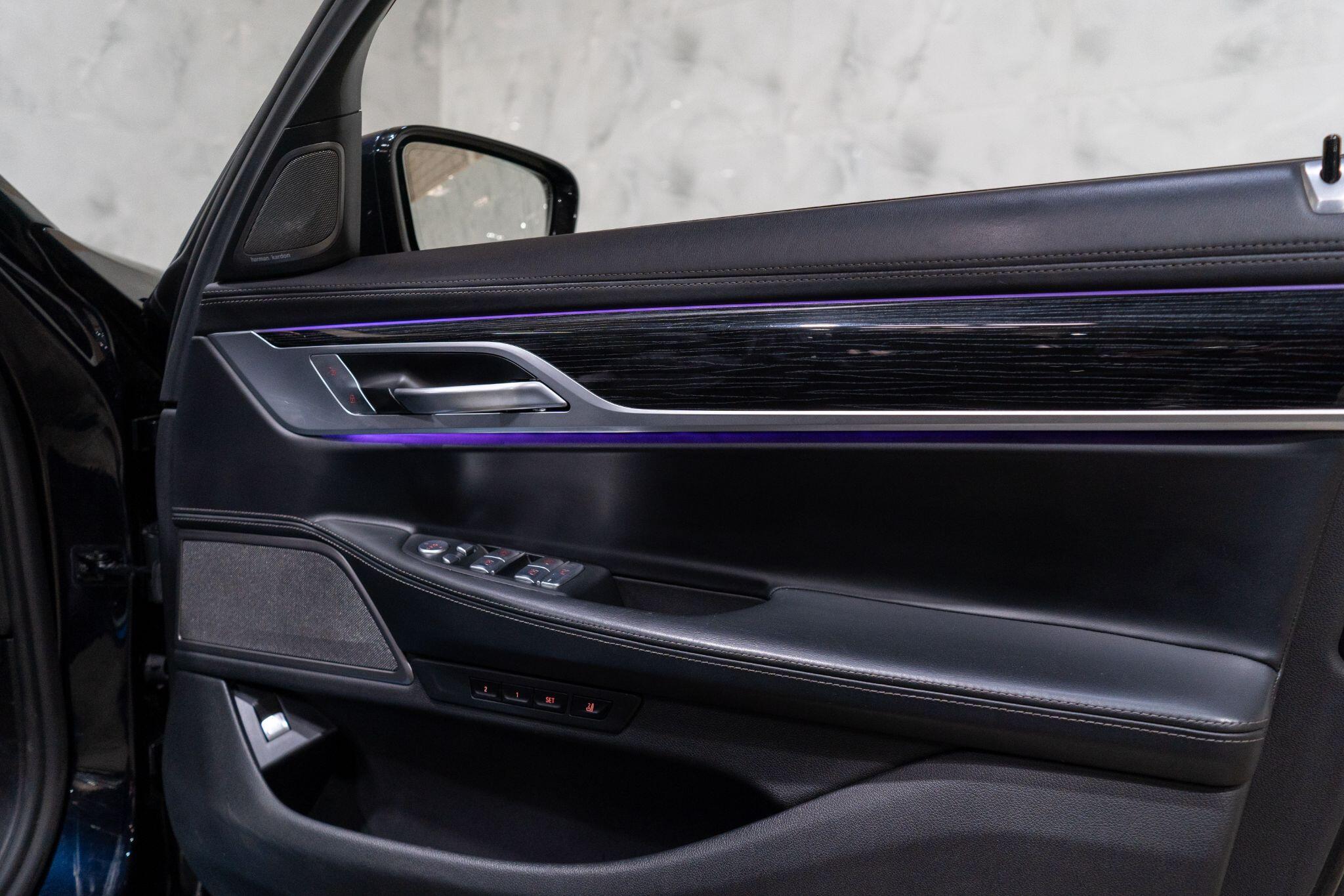BMW 7 Series view 34