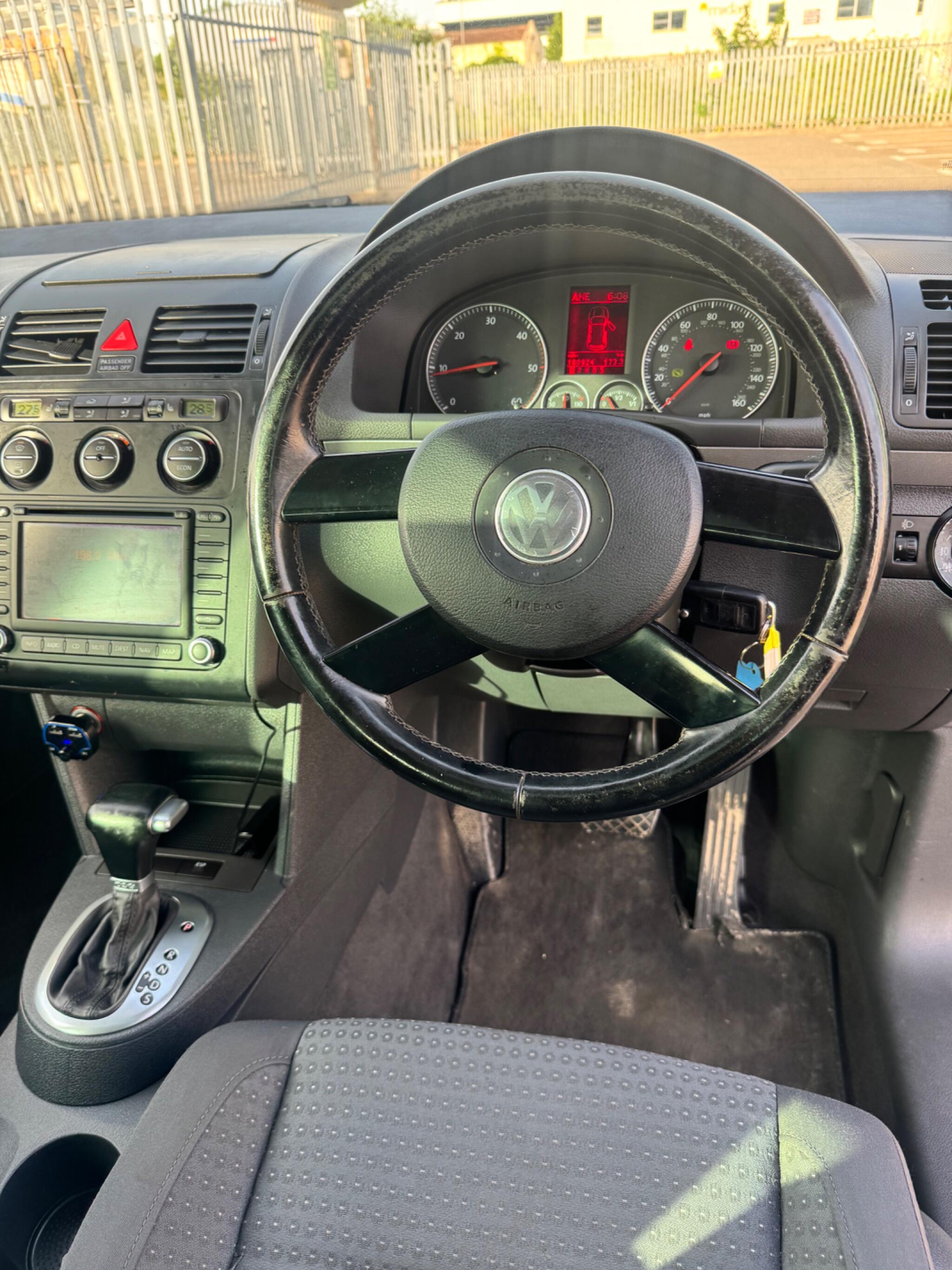 Volkswagen Touran view 51