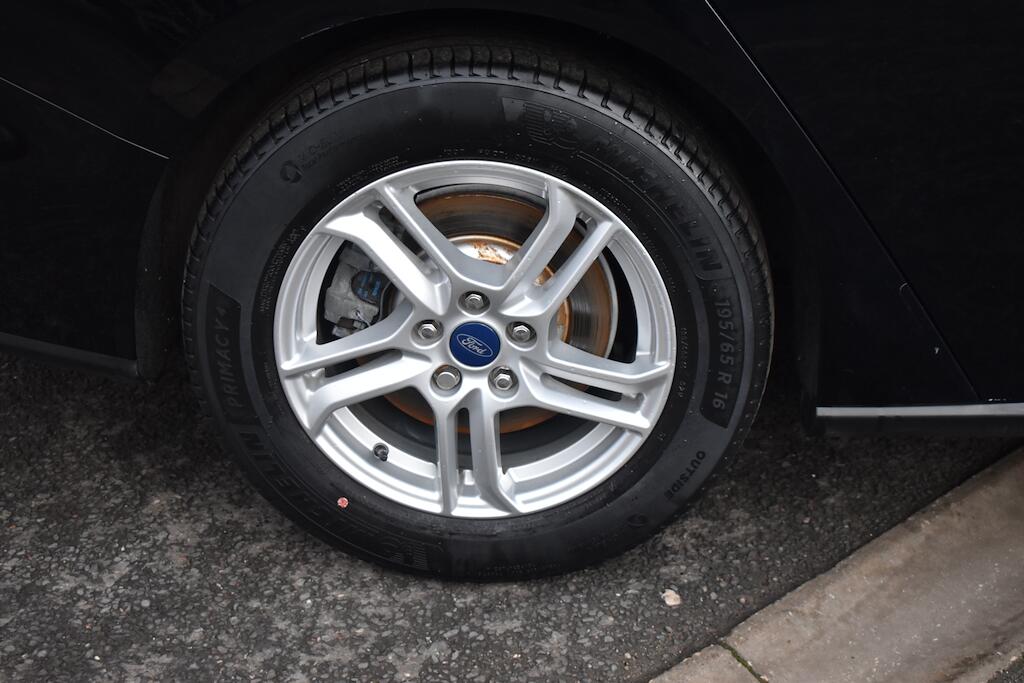 Ford Focus view 74