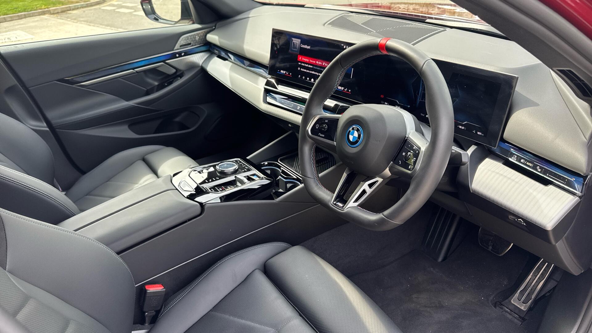 BMW i5 view 6