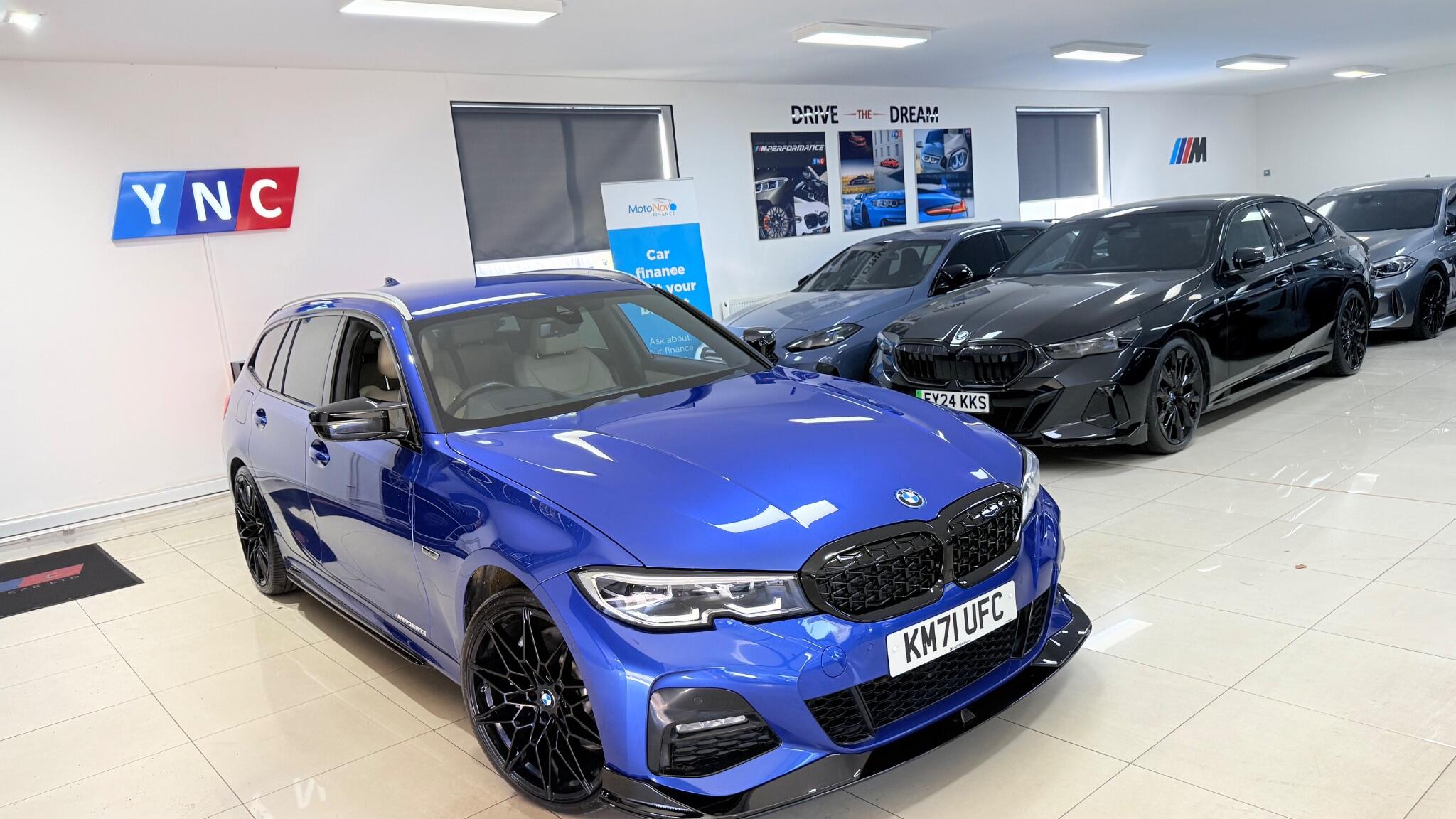 BMW 3 Series view 11