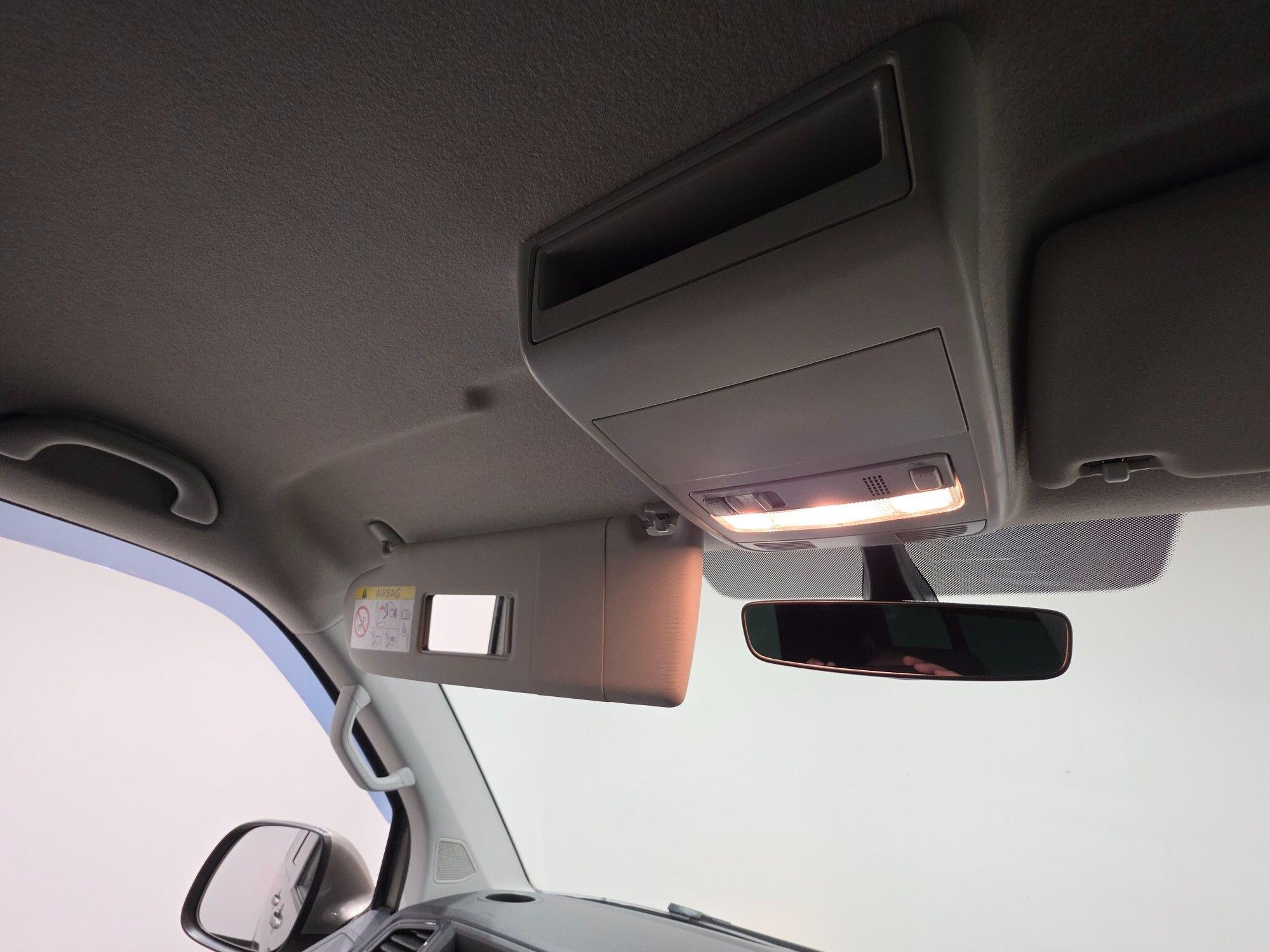 Volkswagen Transporter view 92