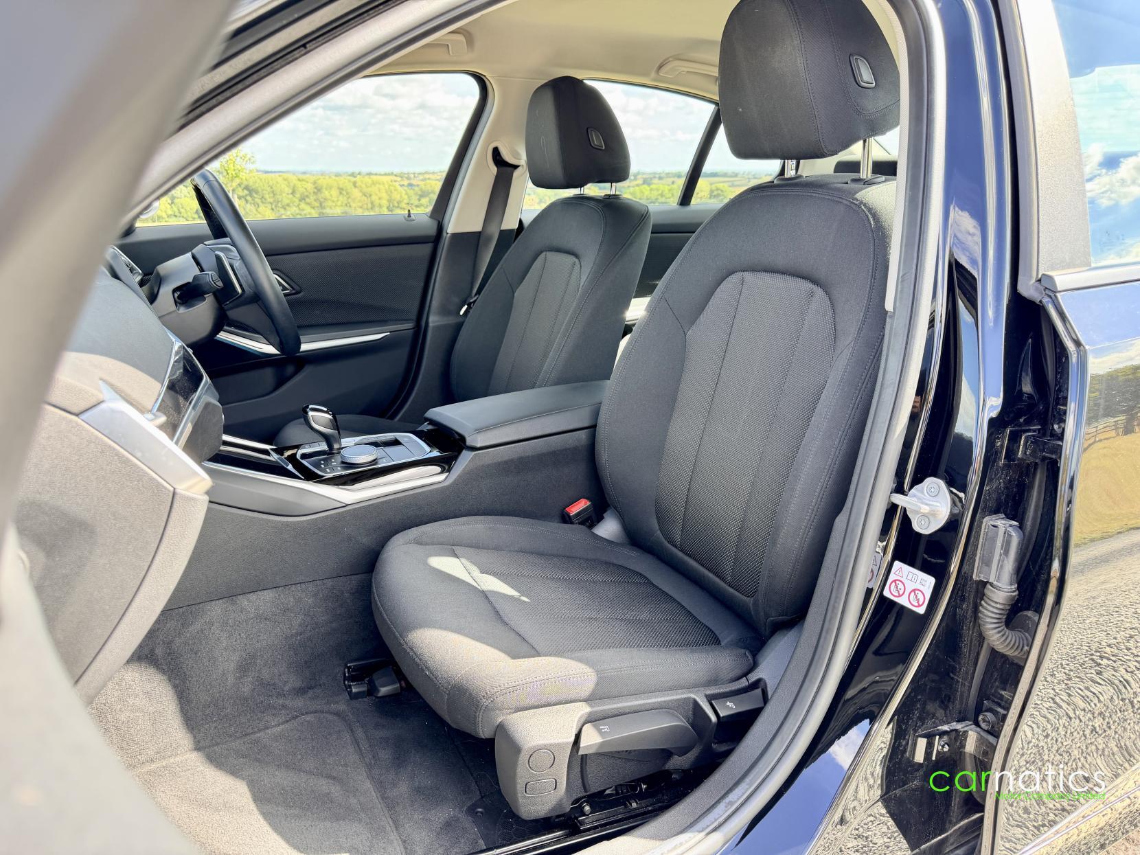 BMW 3 Series view 13