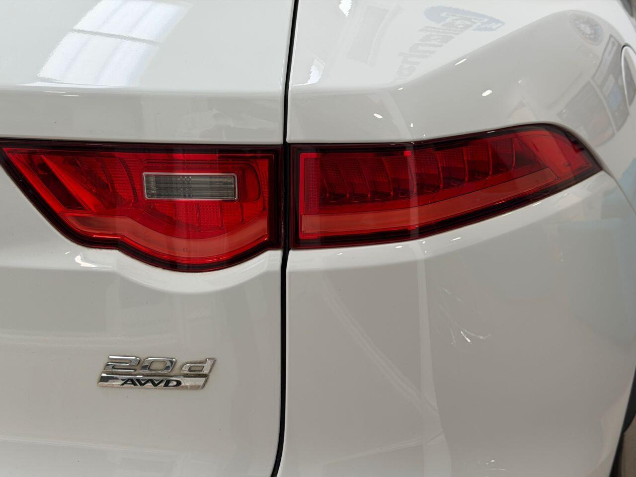 Jaguar F-Pace view 42