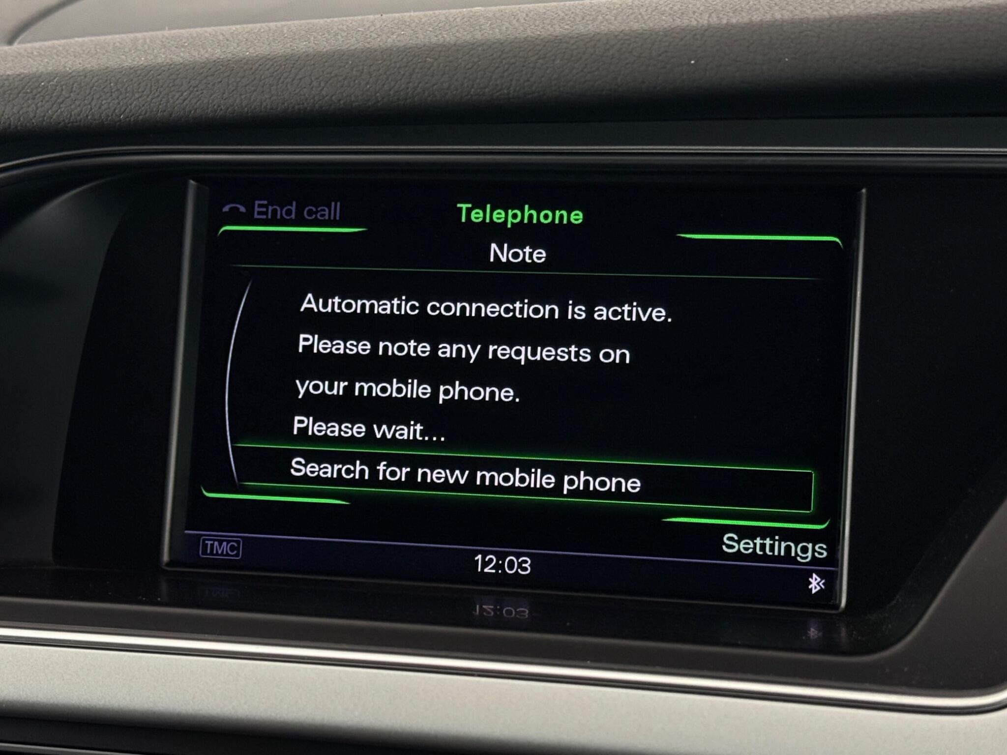 Audi A4 view 24