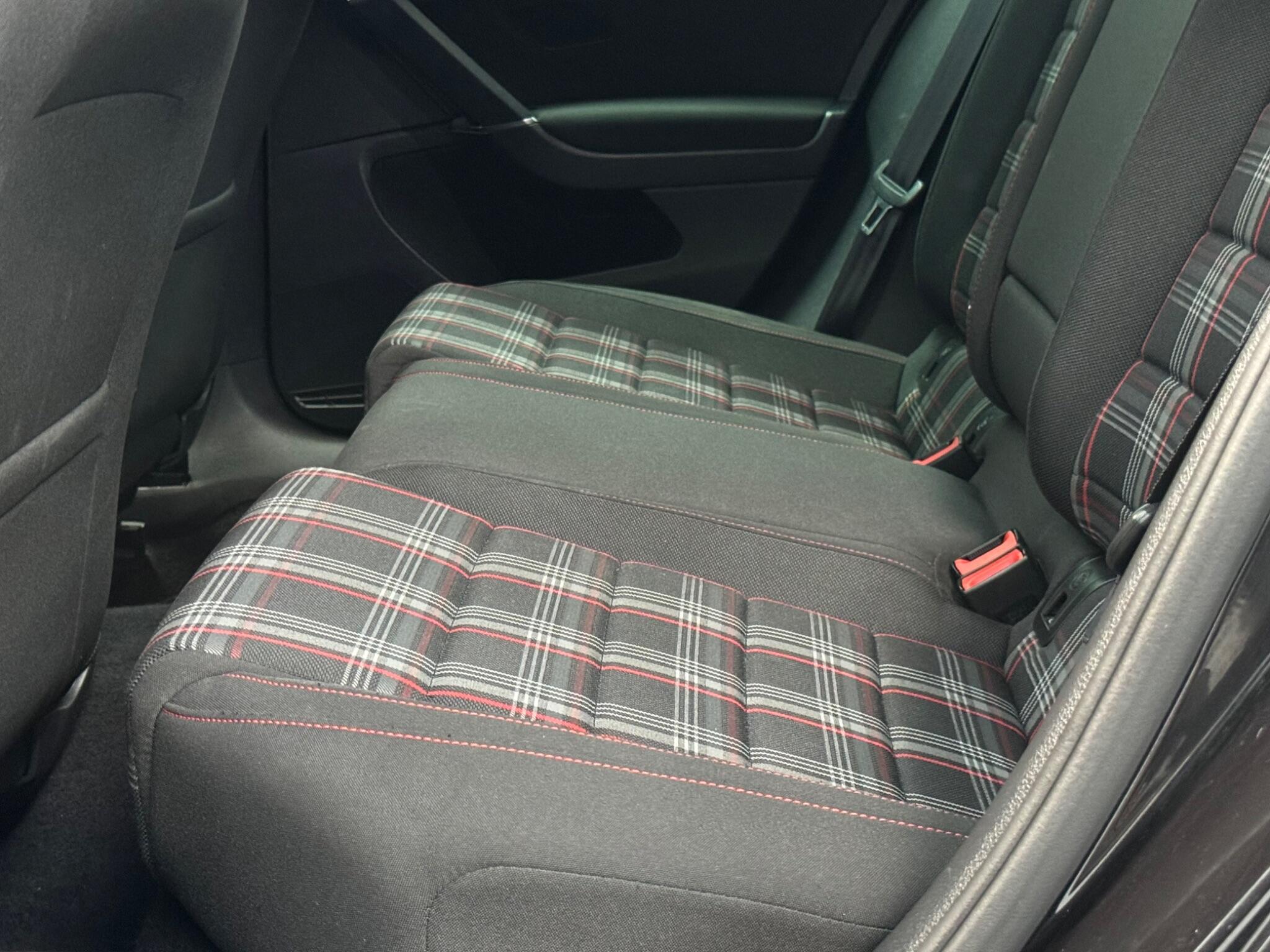 Volkswagen Golf view 46