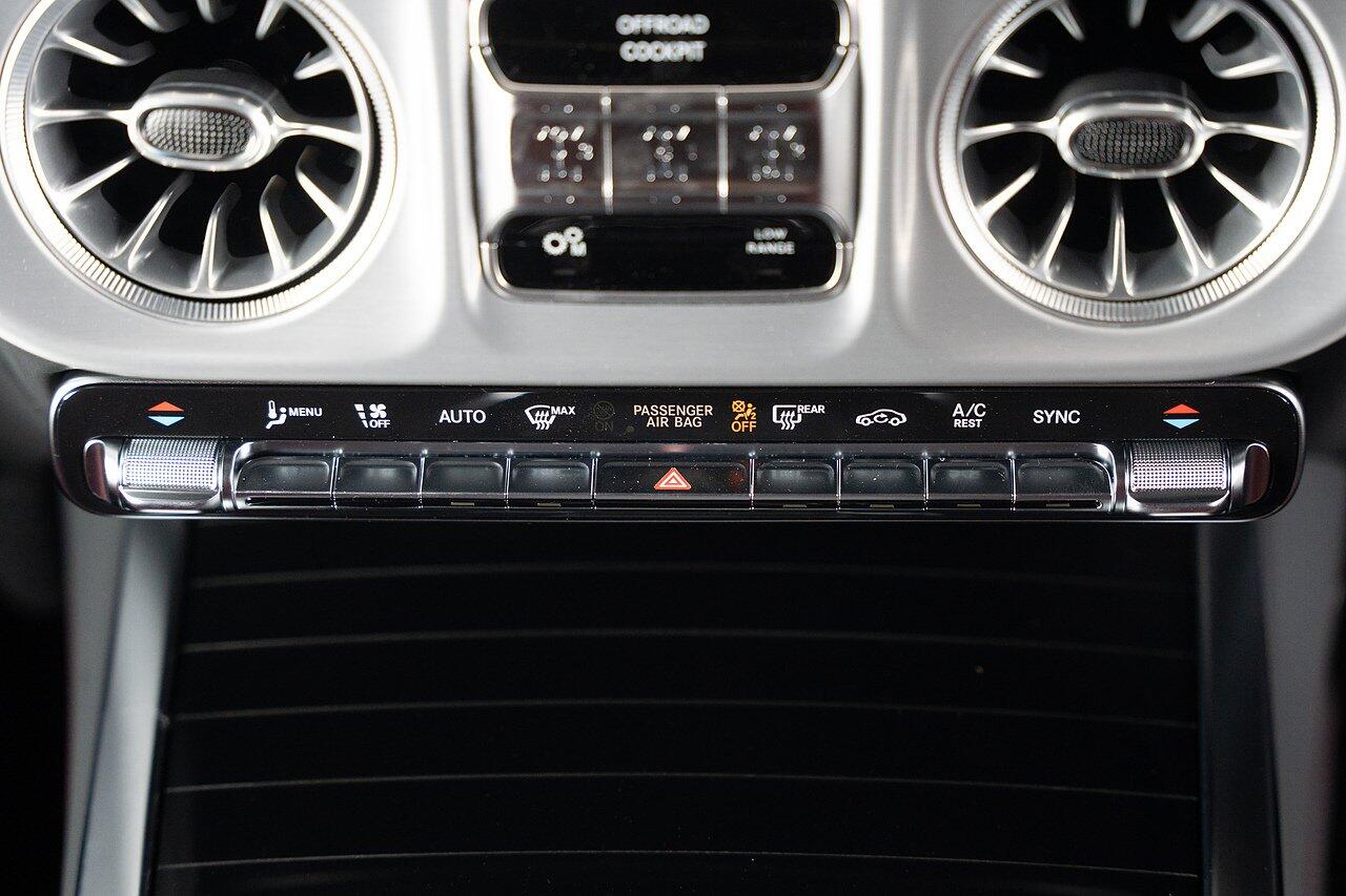 Mercedes-Benz G-Class view 40