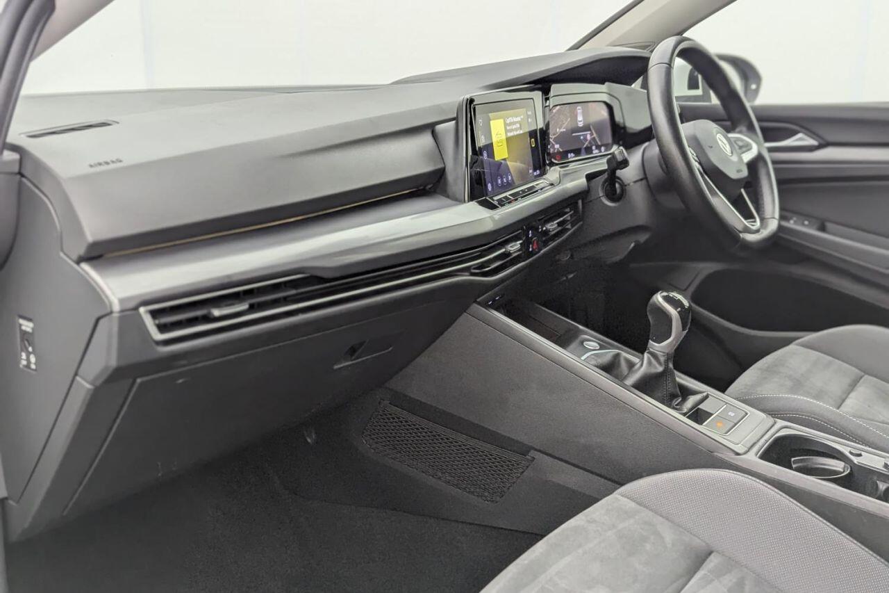 Volkswagen Golf view 21