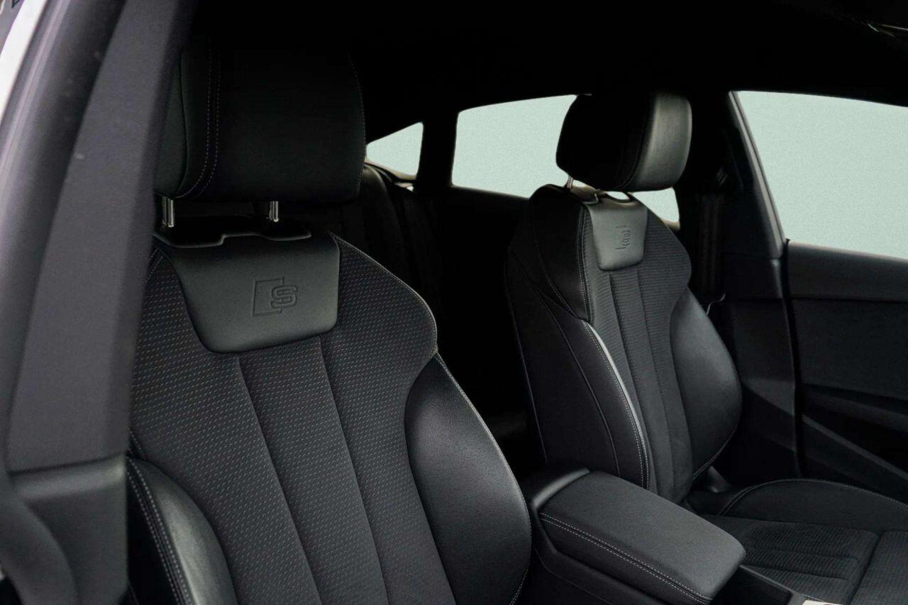 Audi A5 view 3