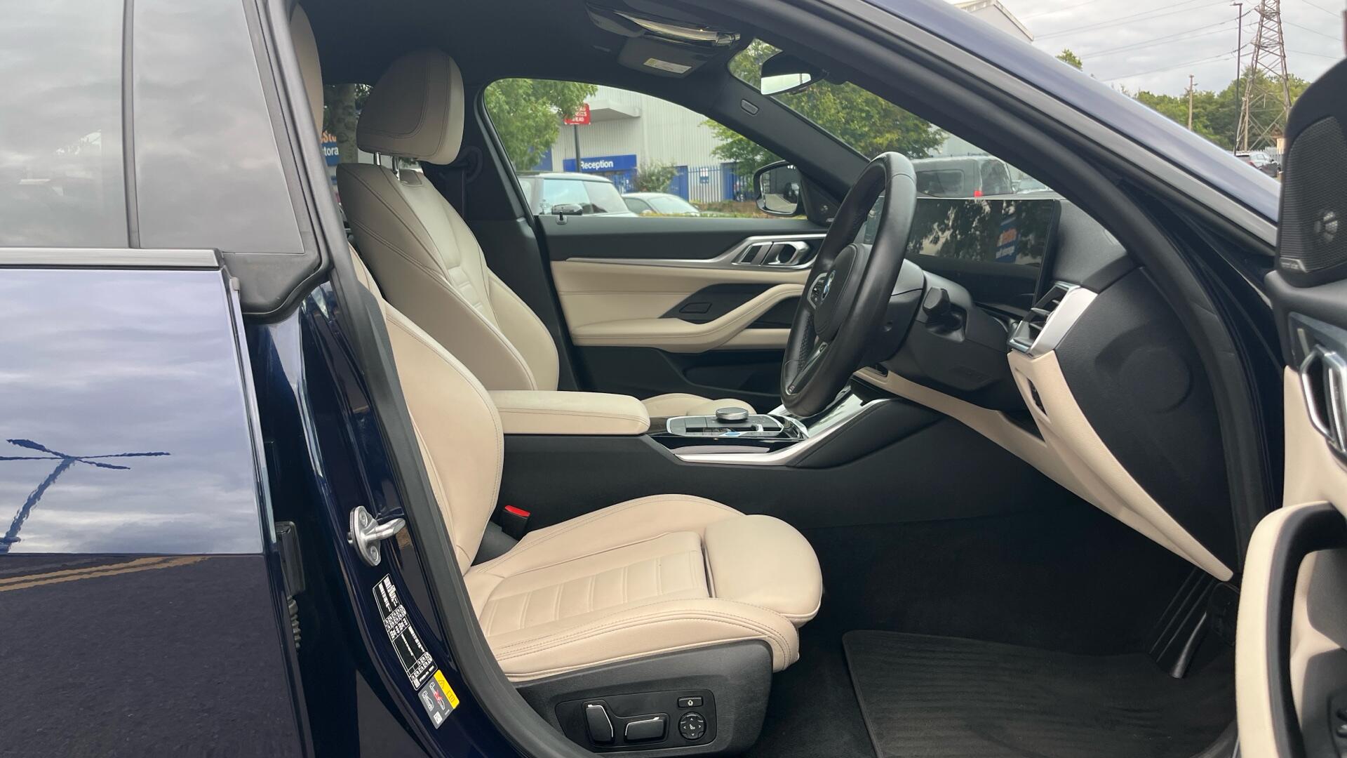 BMW i4 view 11